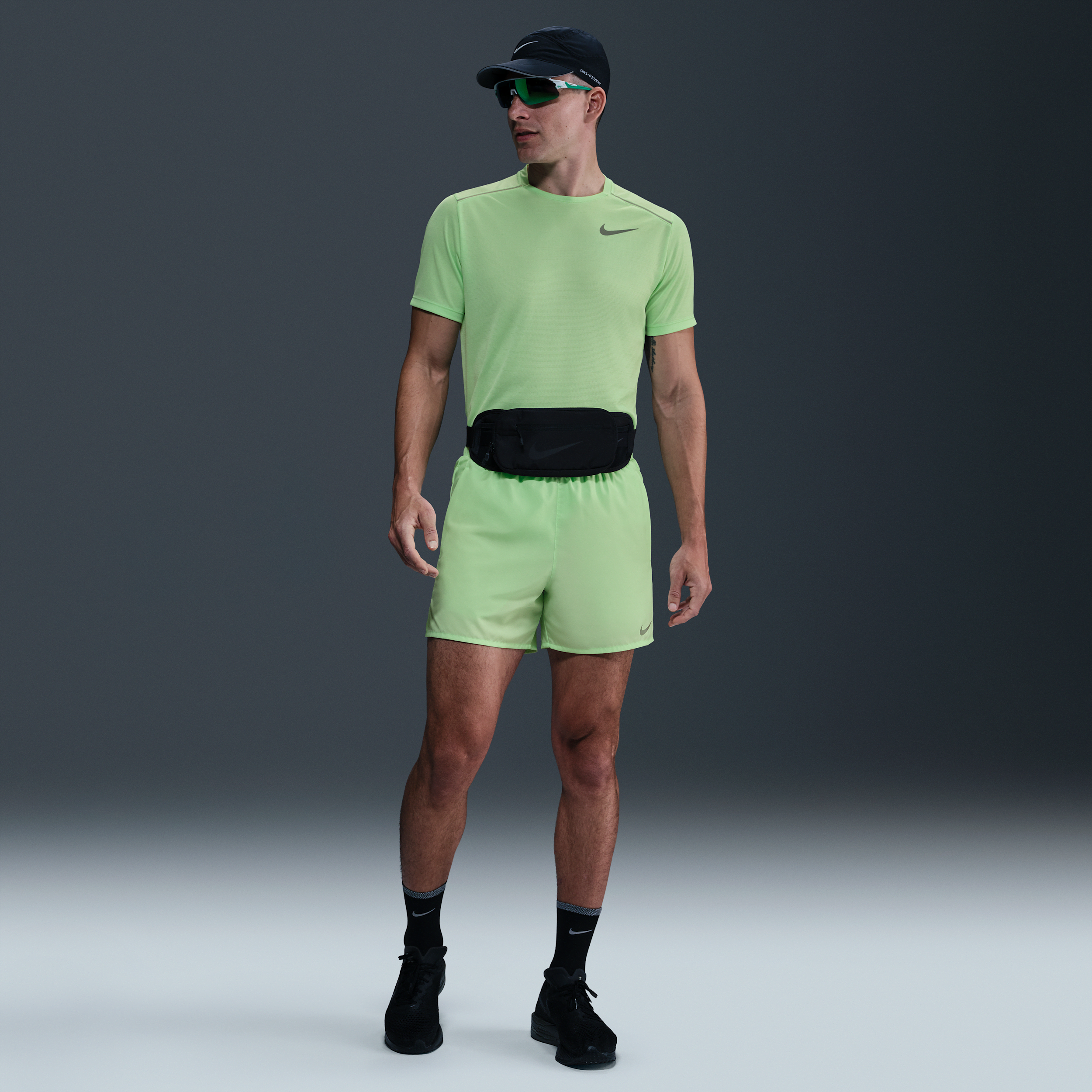 Nike Miler Hardlooptop met korte mouwen voor heren Groen