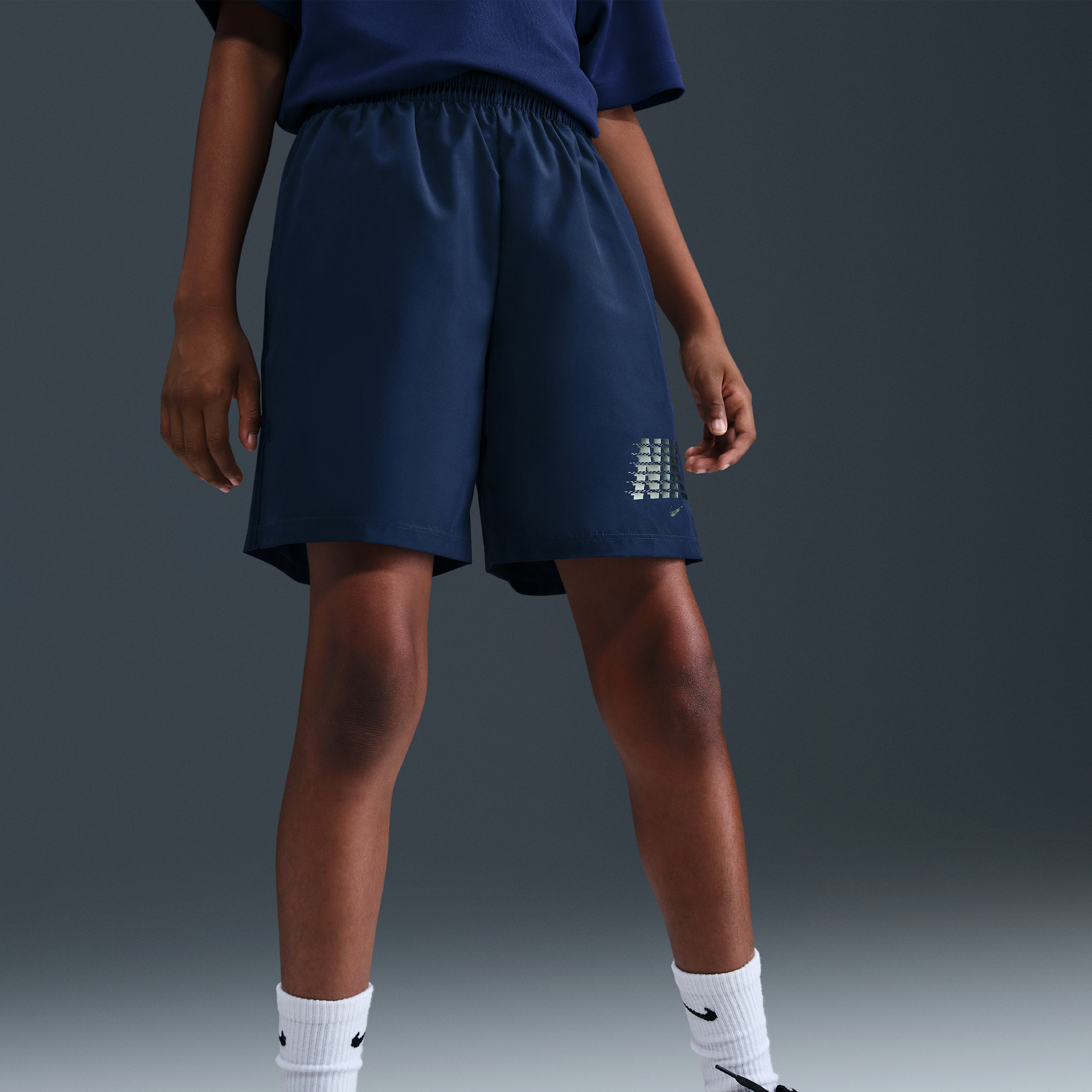 Thumbnail - Gewebte Nike Multi Dri-FIT Shorts für ältere Kinder (Jungen) - Blau