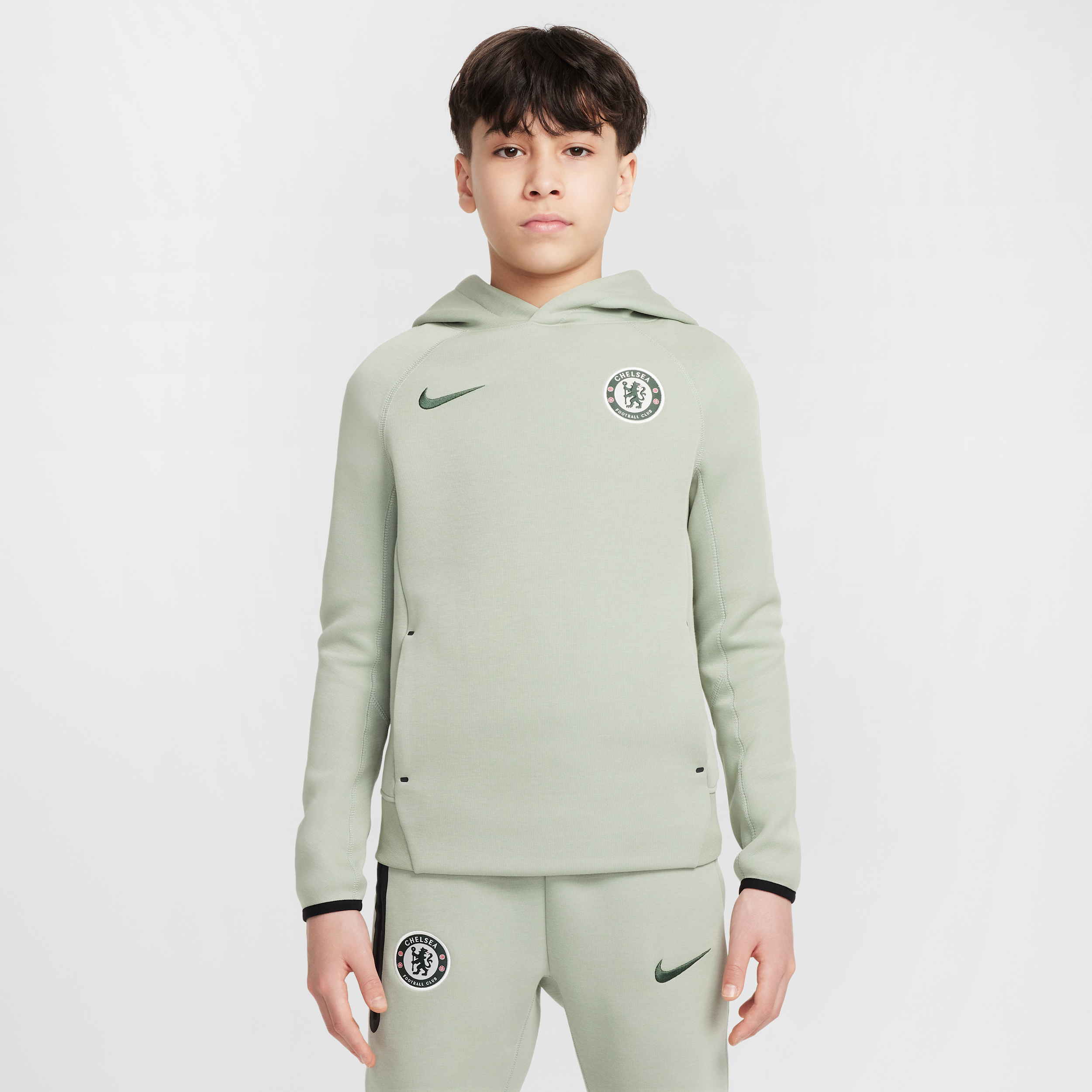 Chelsea F.C. Tech Older Kids (Boys) Nike Football Fleece Pullover Hoodie - Green - Cotton/Polyester
