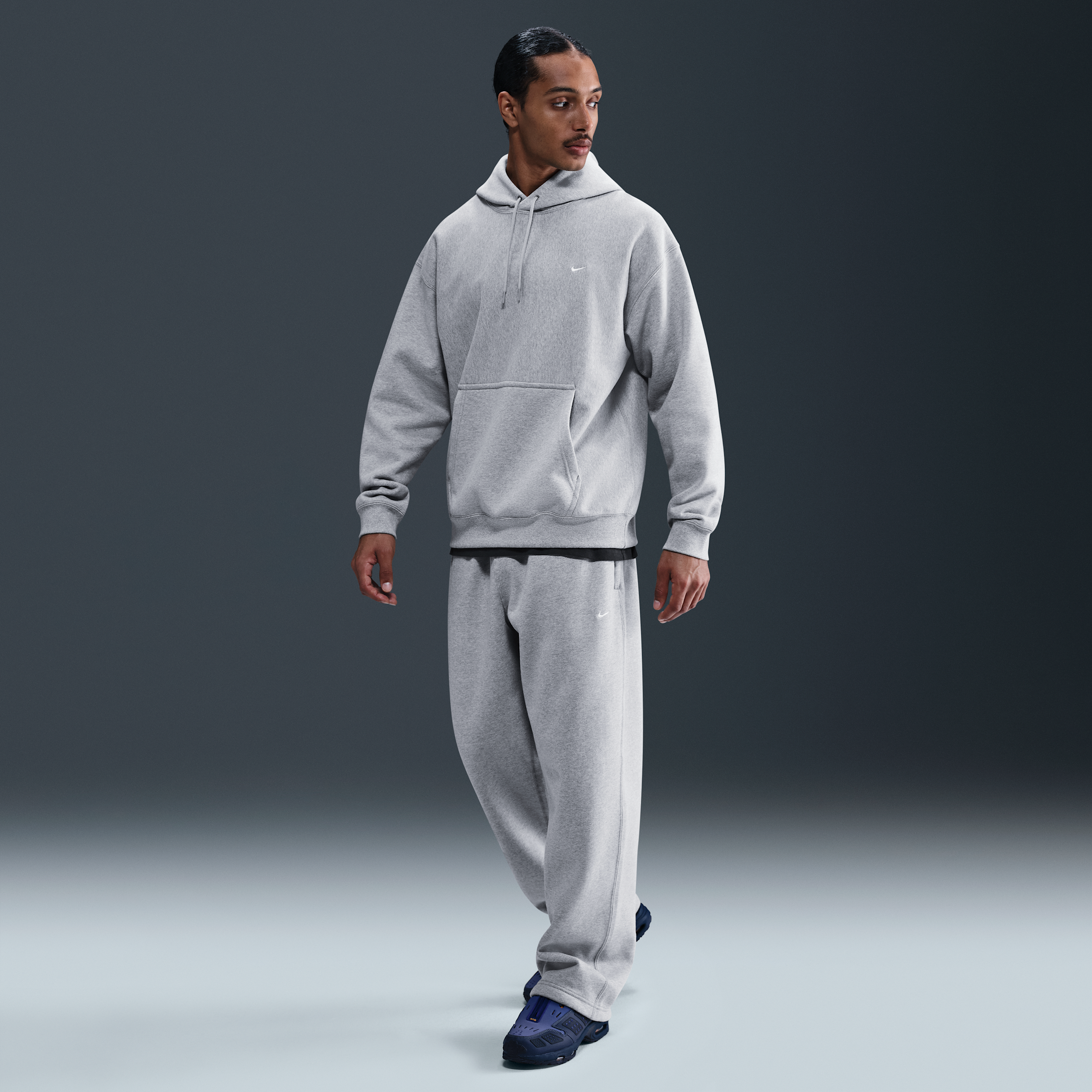 Thumbnail - Nike Solo Swoosh Fleece-Hose mit offenem Saum (Herren) - Grau