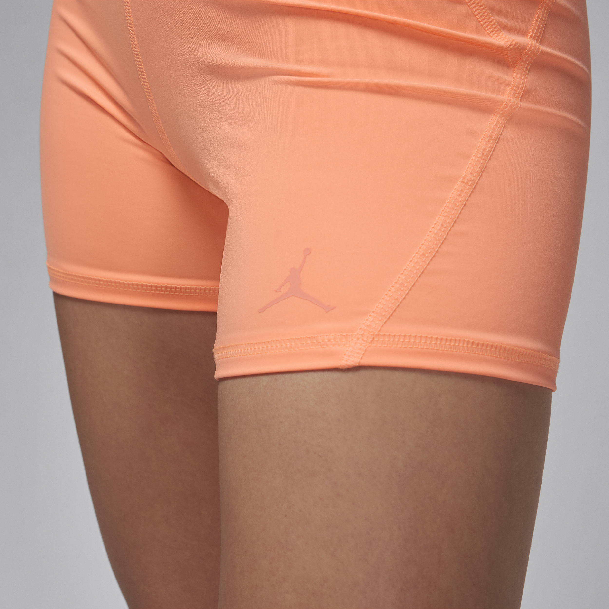 Jordan Sport damesshorts (13 cm) Oranje