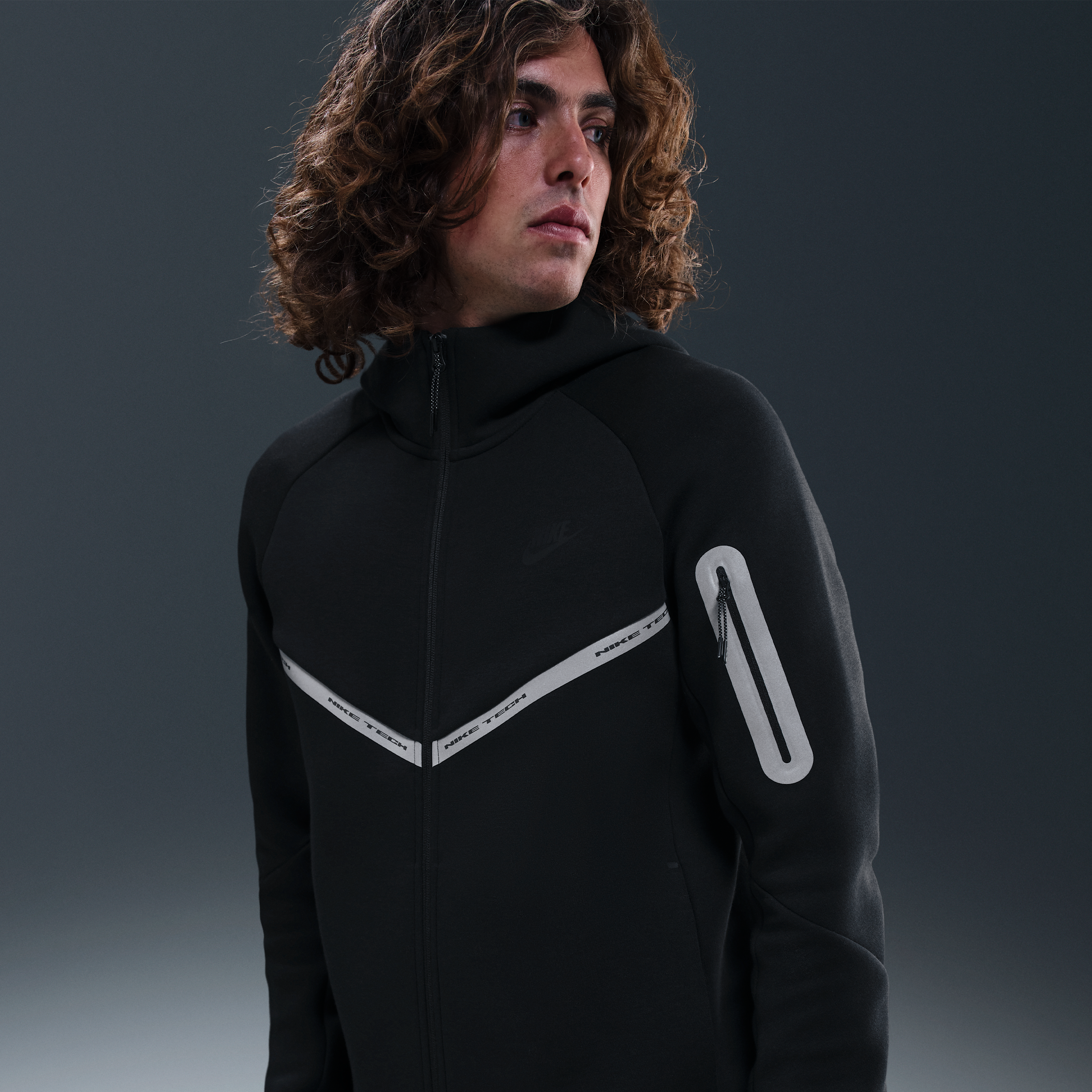 Nike Tech Mens Full-Zip Fleece Windrunner Jacket with Reflective Design Accents - Black - Cotton/Polyester
