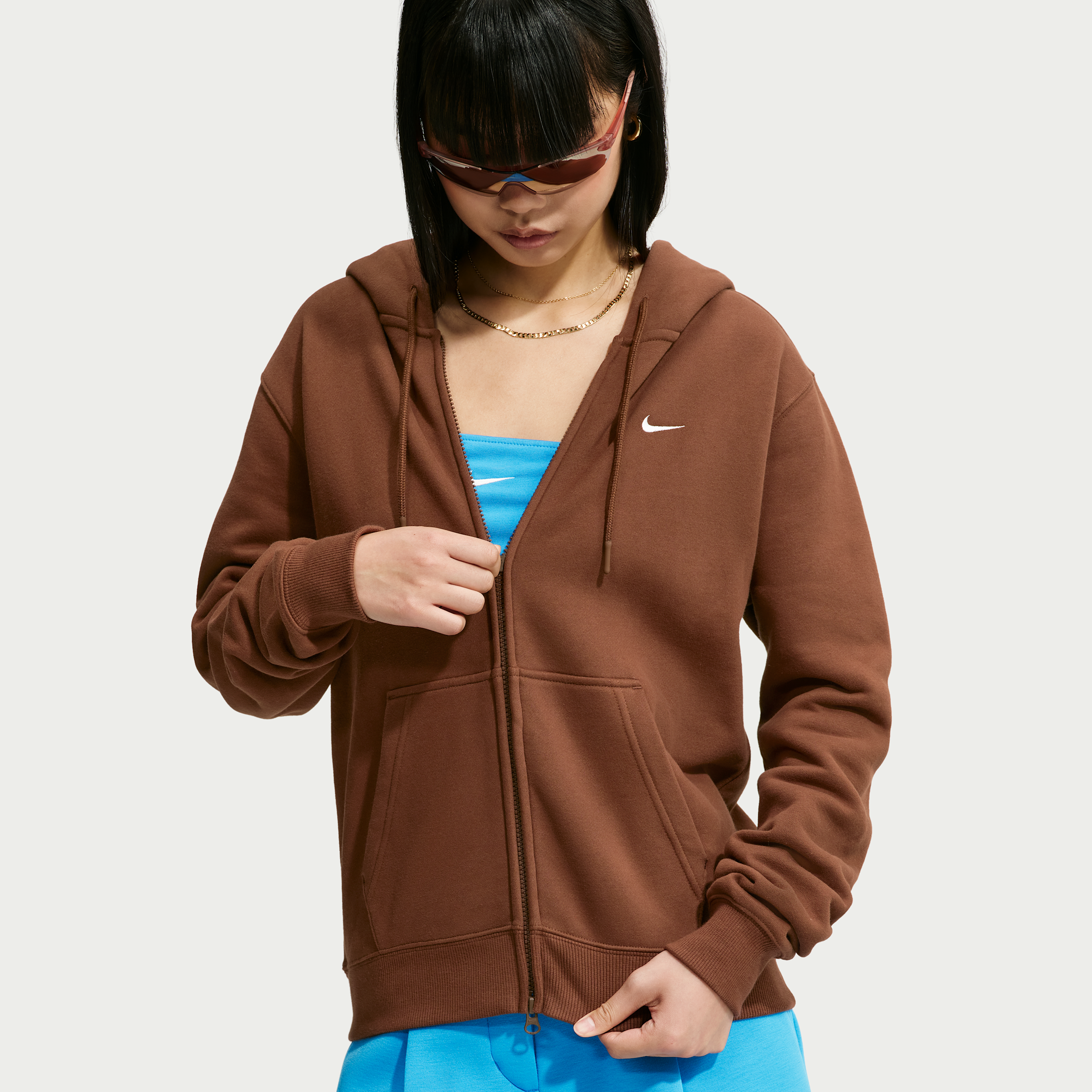 Nike Studio Fleece-hættetrøje i medium vægt med lynlås i fuld længde til kvinder - brun