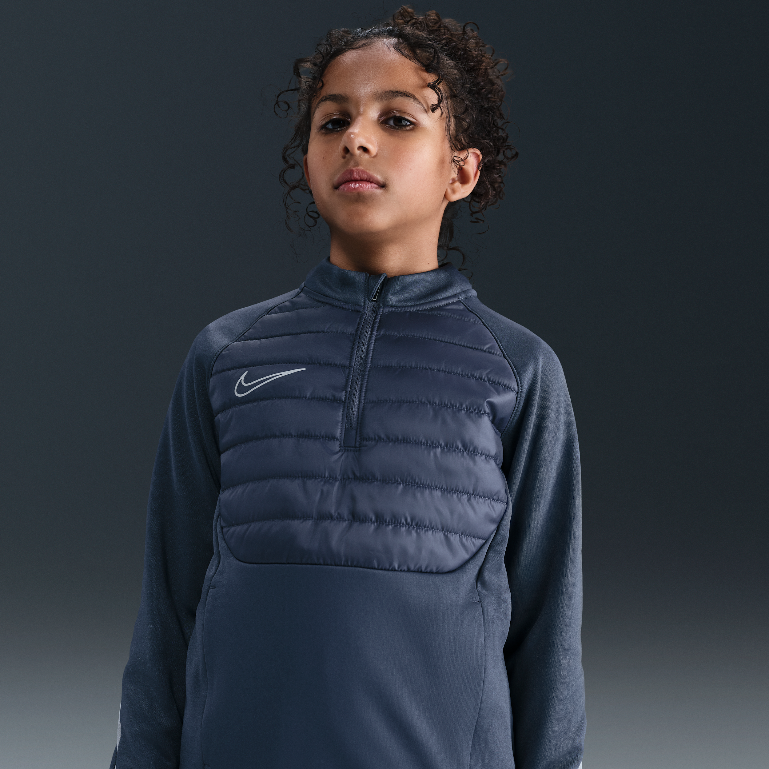 Thumbnail - Nike Therma-FIT Academy Fußball-Trainingsoberteil für ältere Kinder - Blau