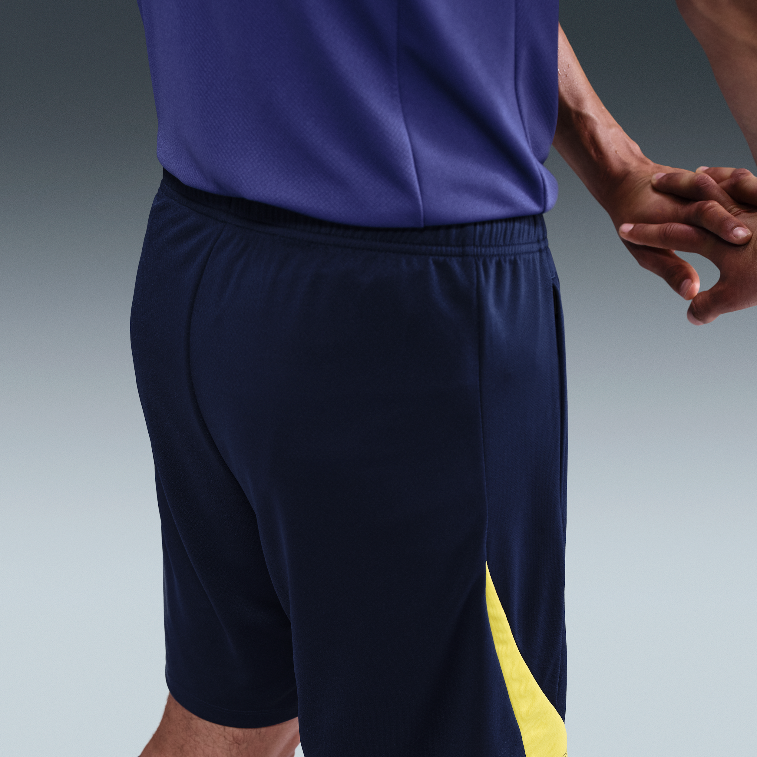 Thumbnail - Atlético Madrid Strike Nike Dri-FIT Fußballshorts aus Strickmaterial (Herren) - Blau