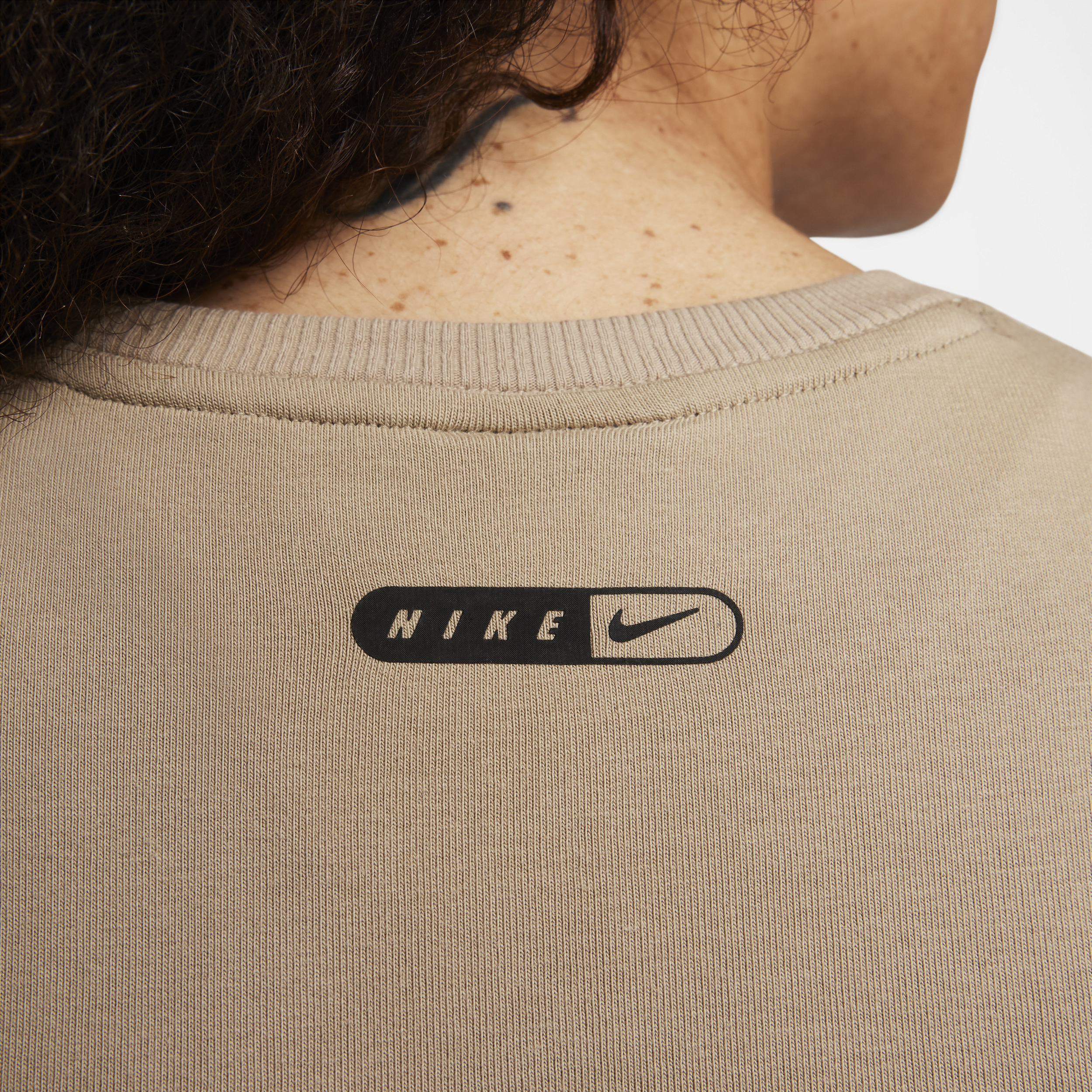 Nike Sportswear Kort T-shirt voor dames Bruin