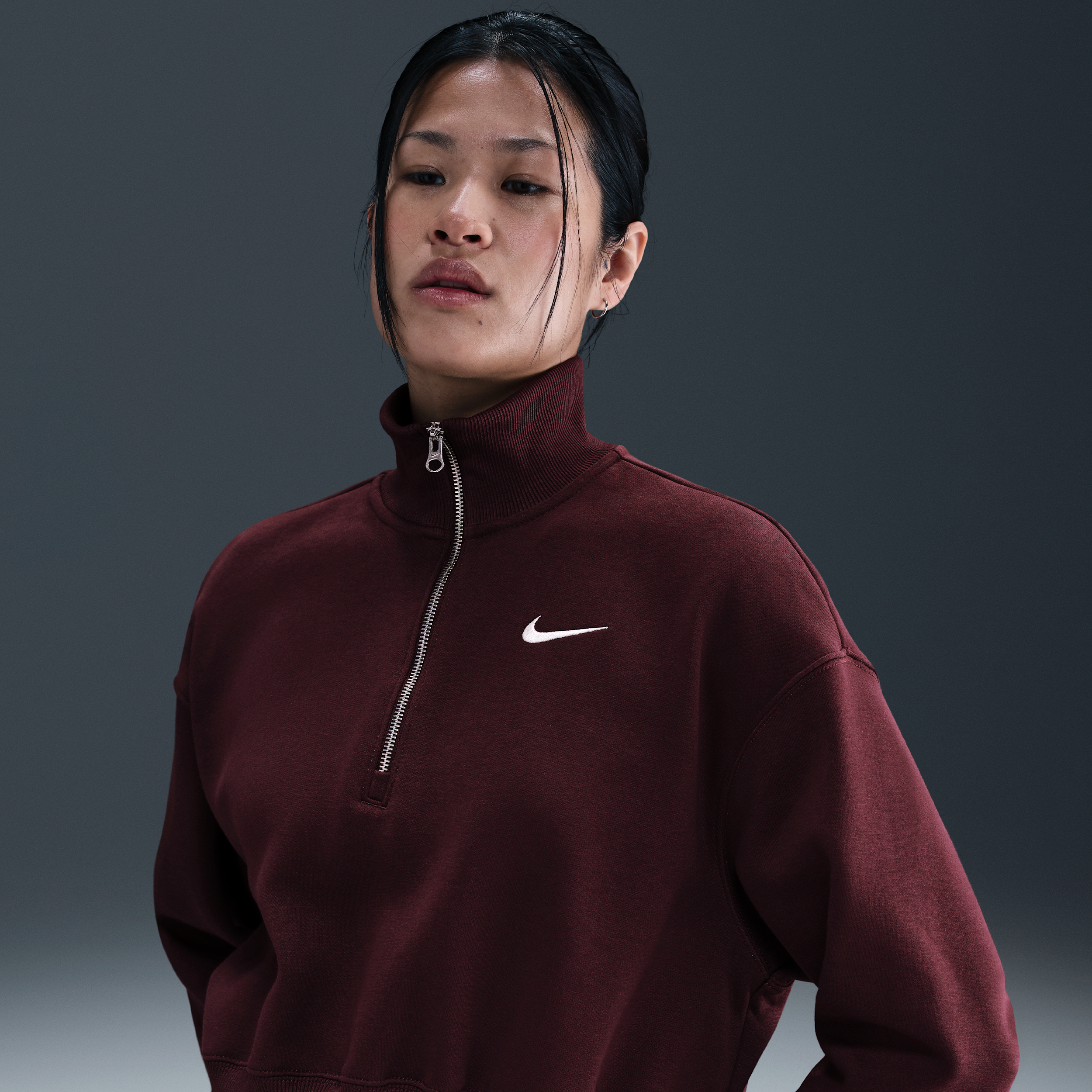 Thumbnail - Nike Phoenix Fleece Kurz-Sweatshirt mit Viertel-Reißverschluss (Damen) - Rot