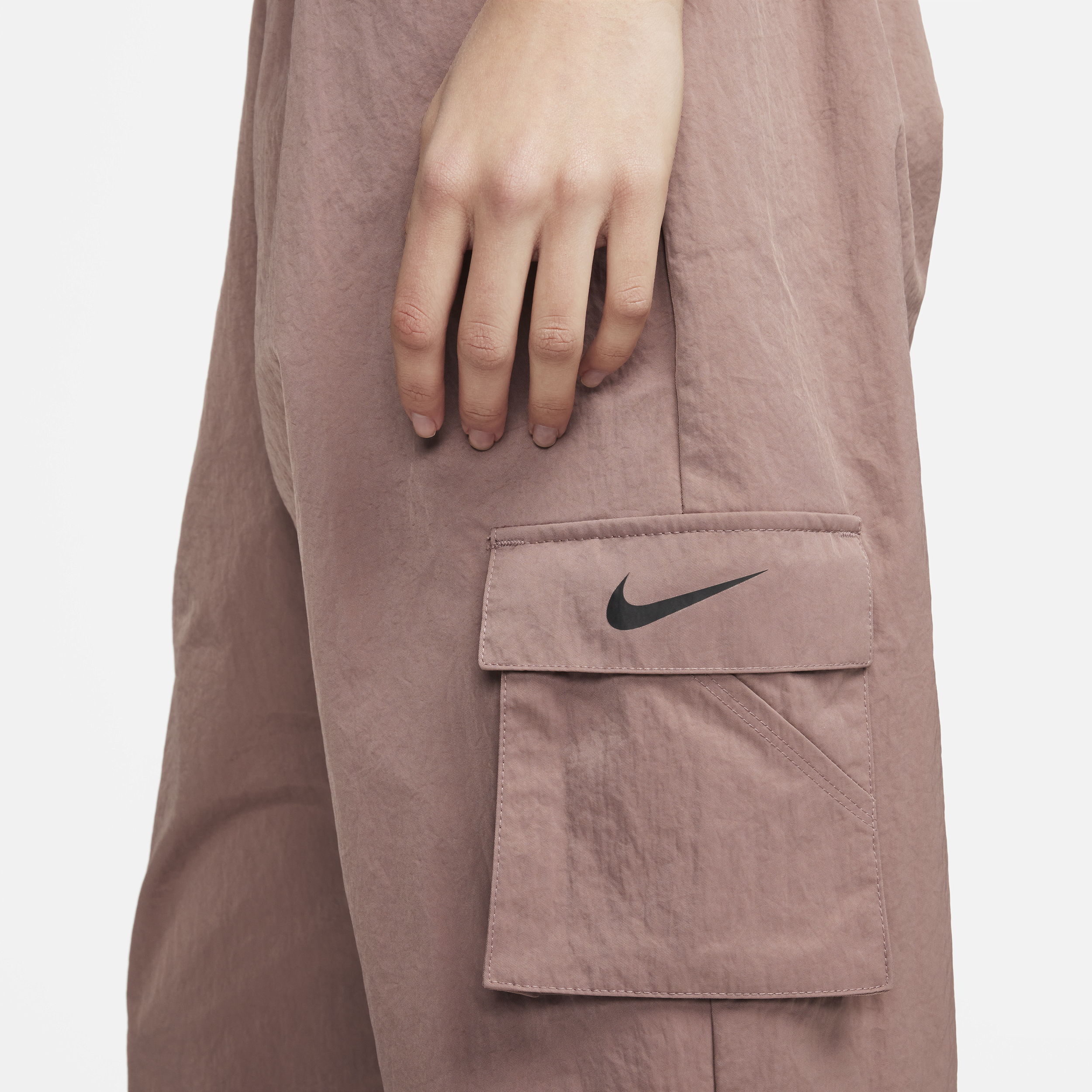 Nike Sportswear Essential Geweven cargobroek met hoge taille voor dames Paars