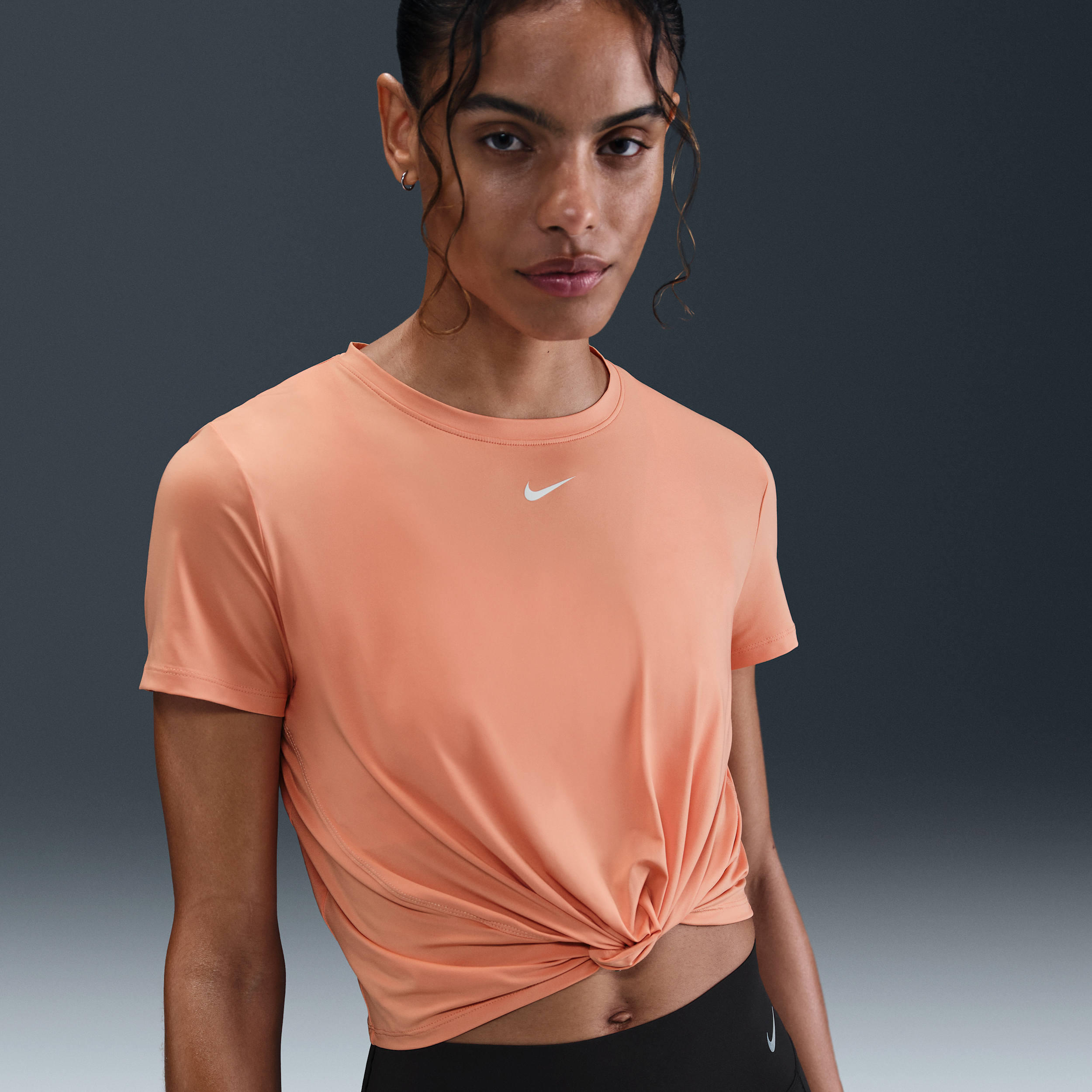 Thumbnail - Nike One Classic Dri-FIT Twist-Kurzarmshirt (Damen) - Orange
