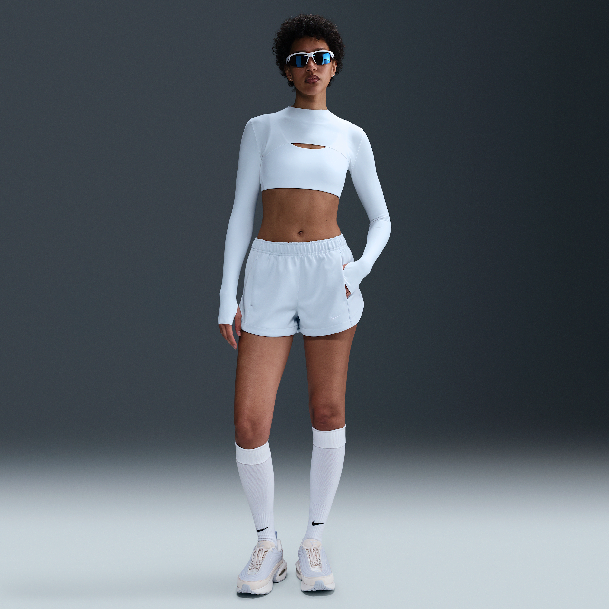 Thumbnail - Nike Sportswear Windrunner Shorts mit mittelhohem Bund (Damen, ca. 5 cm) - Blau