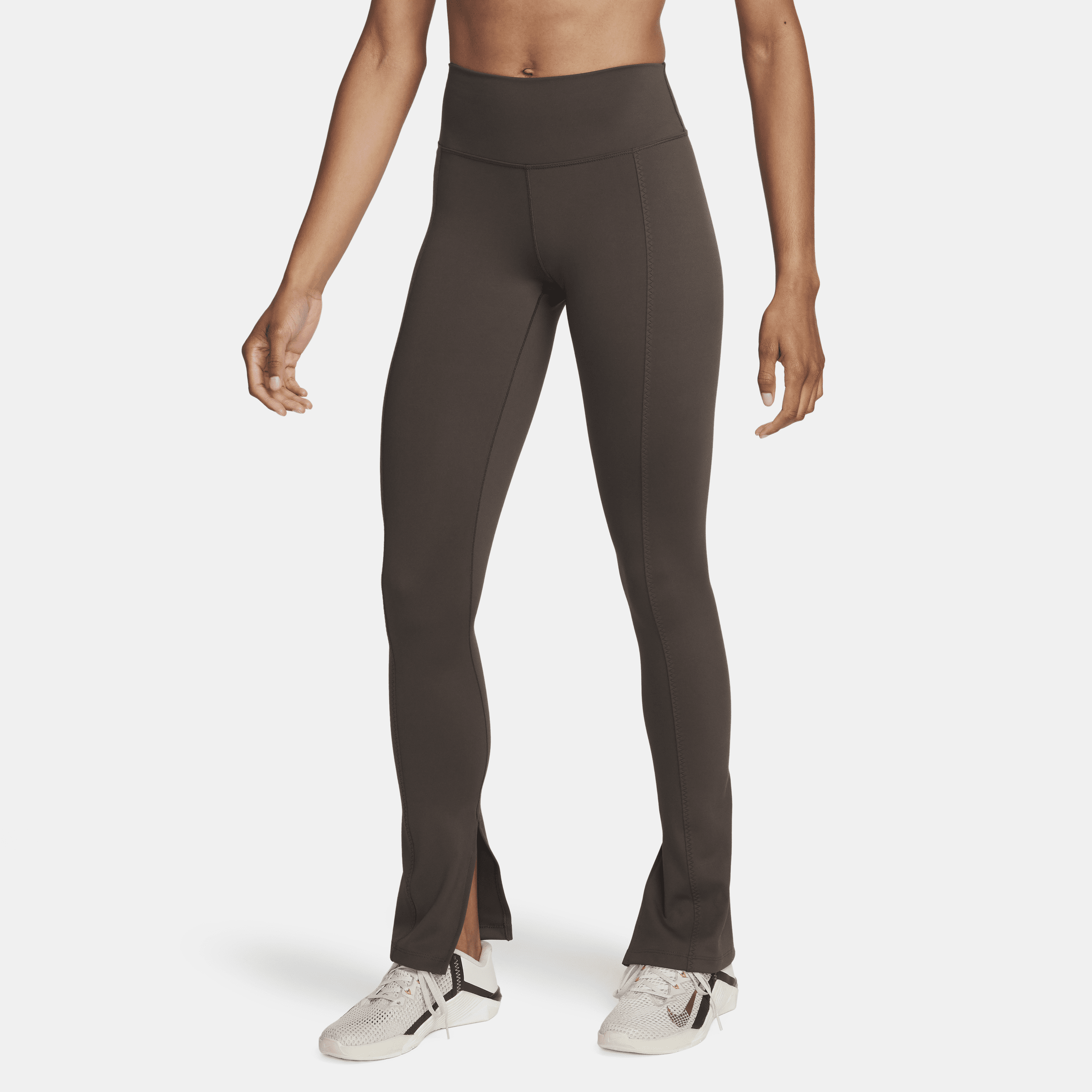 Nike One lange legging met hoge taille en splitjes in de zoom voor dames Bruin