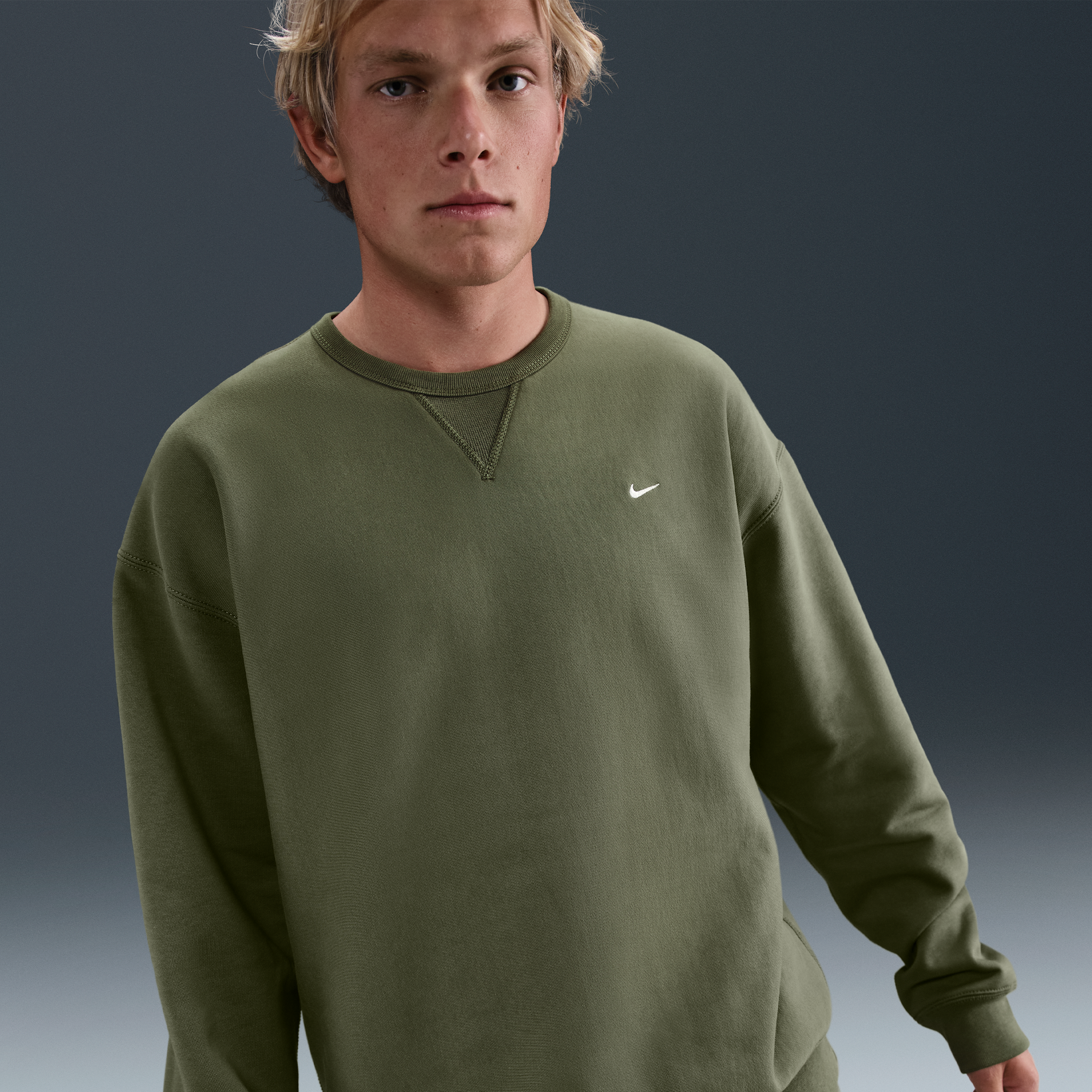 Thumbnail - Nike Solo Swoosh Fleece-Rundhalsshirt für Herren - Grün