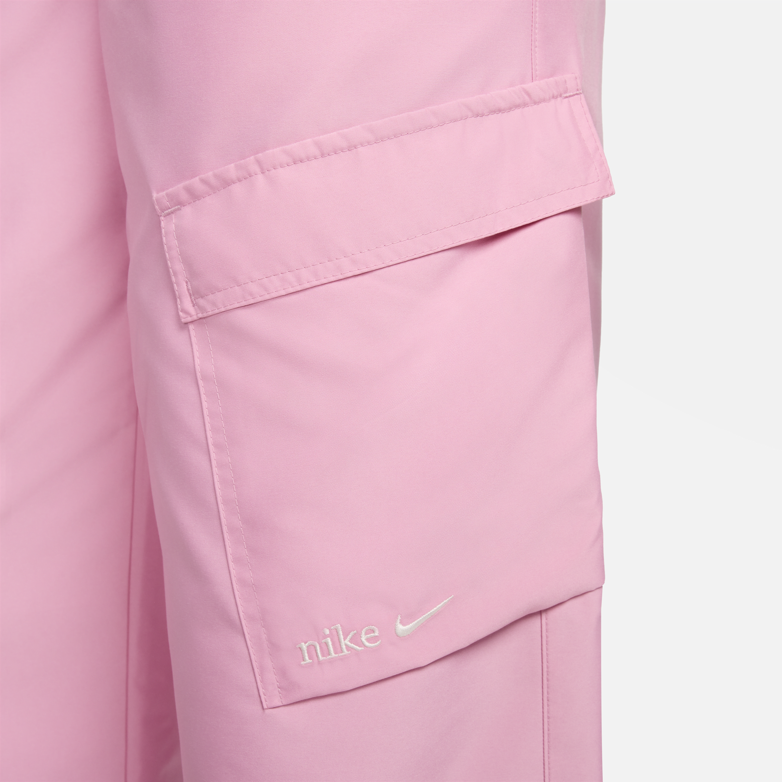 Nike Sportswear geweven cargobroek voor dames Roze