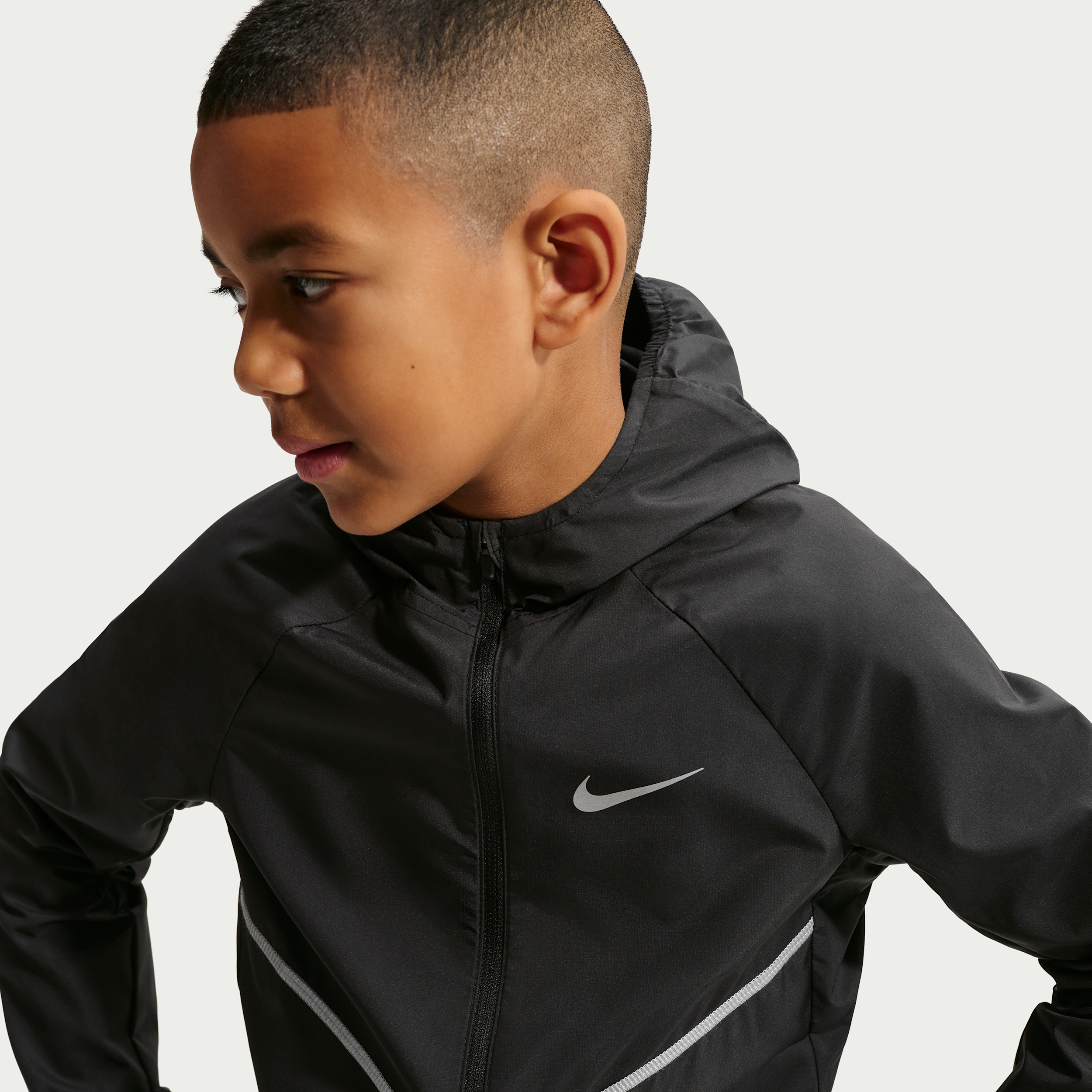 Thumbnail - Nike Miler Repel Trainingsjacke mit UV-Schutz (Kinder) - Schwarz