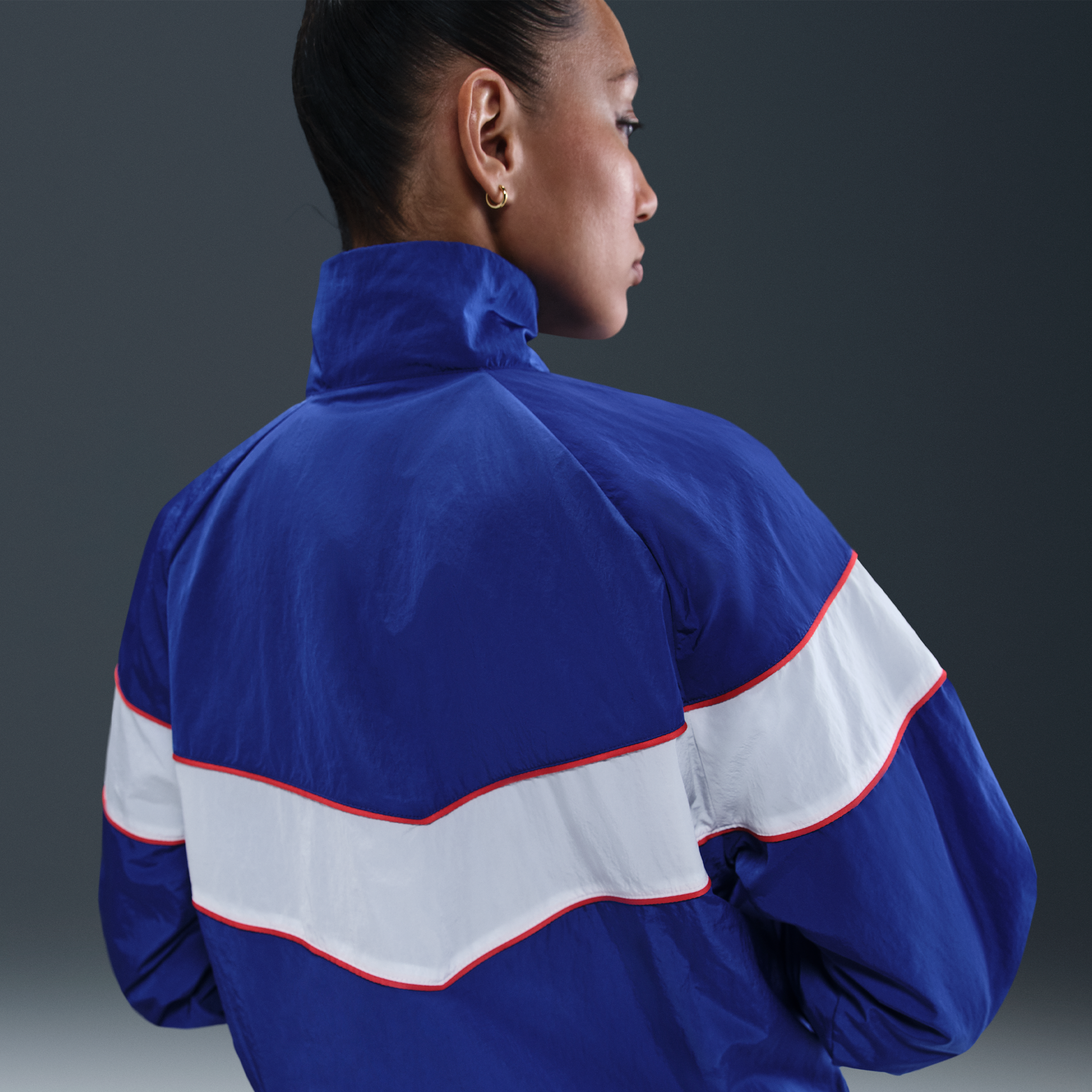 Thumbnail - FC Chelsea Windrunner Nike Fußballjacke aus Webmaterial mit durchgehendem Reißverschluss und UV-Schutz (Damen) - Blau