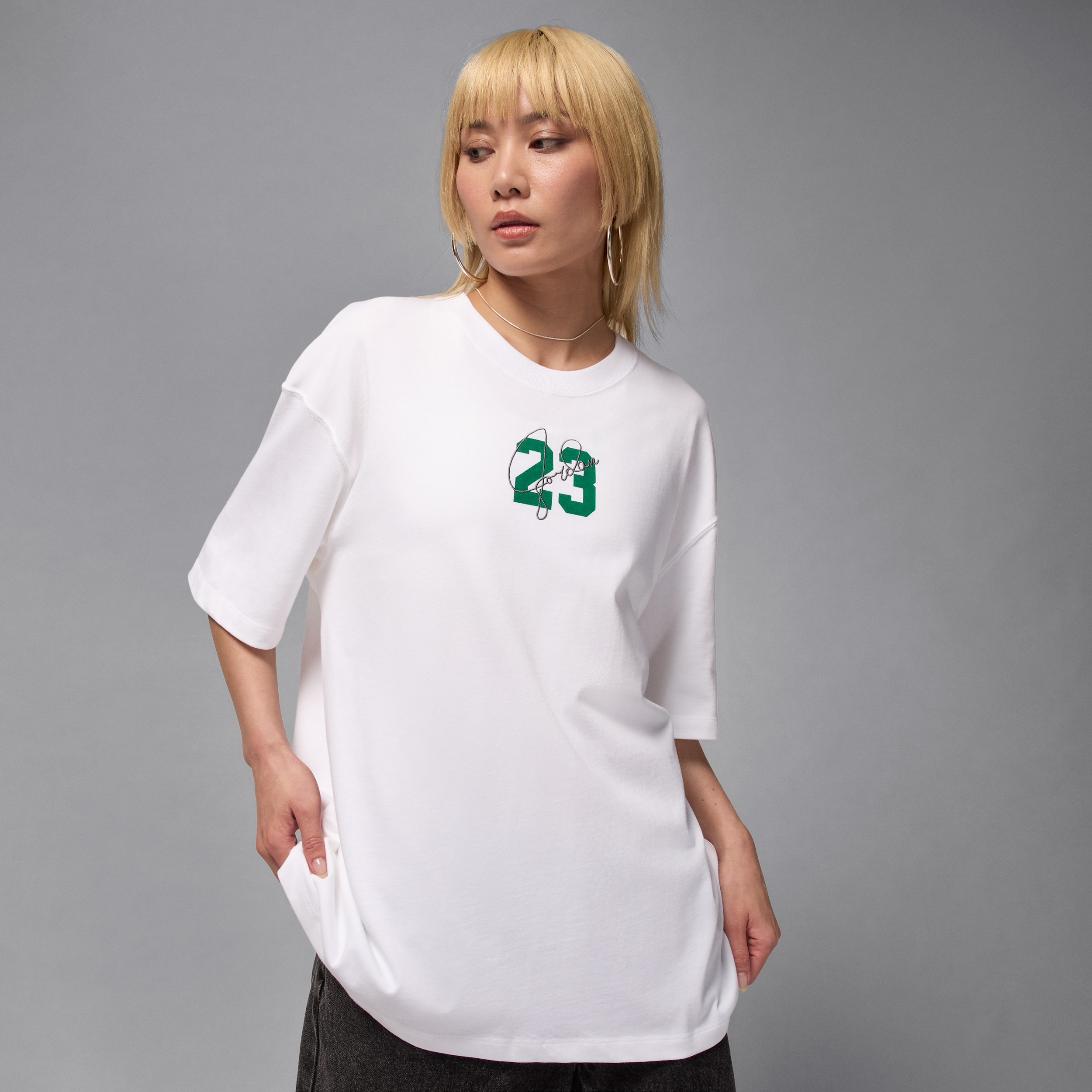 Thumbnail - Jordan Essentials Kurzarm-T-Shirt mit Grafik für Damen - Weiß
