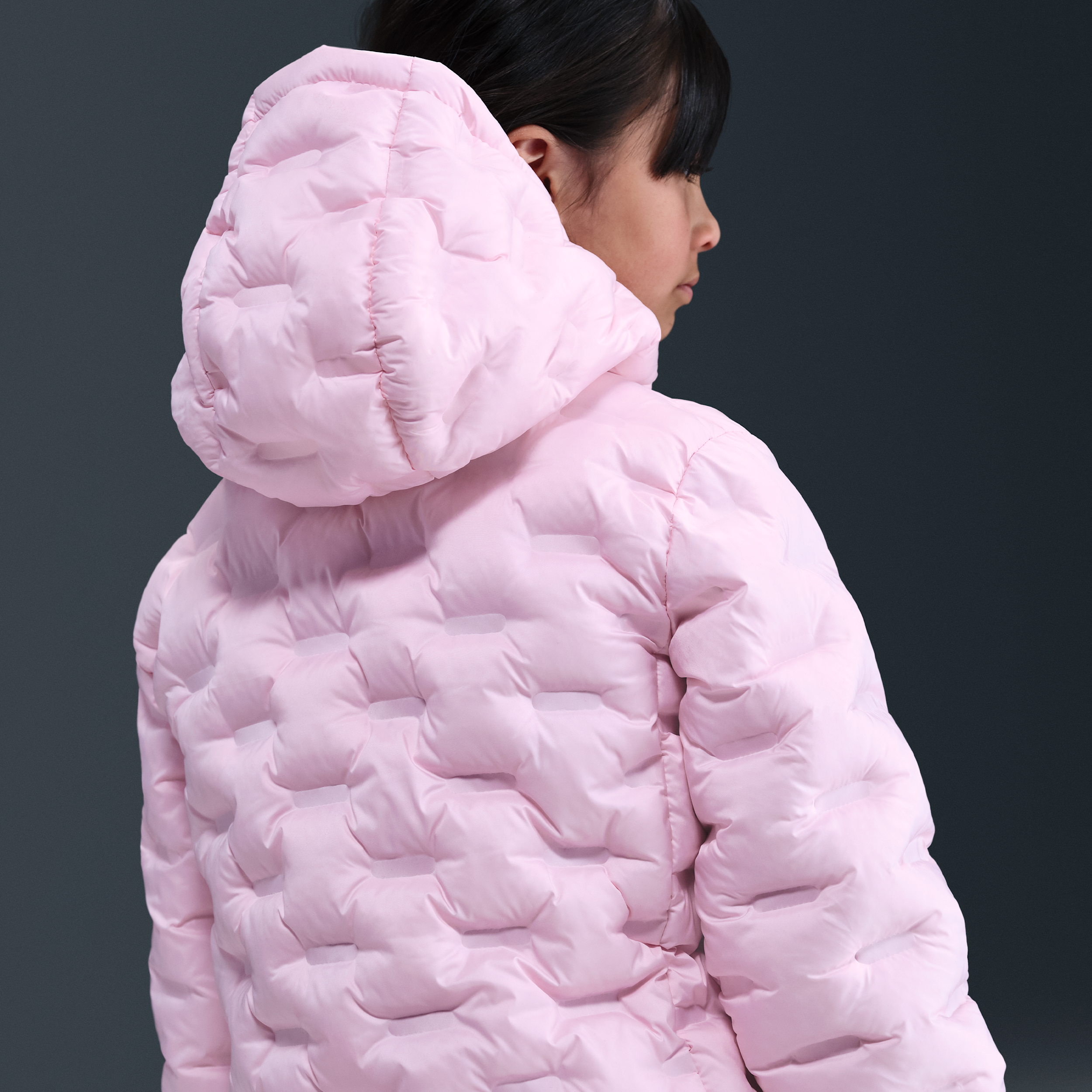 Thumbnail - Nike nahtlose, gesteppte Puffer-Jacke für jüngere Kinder - Pink