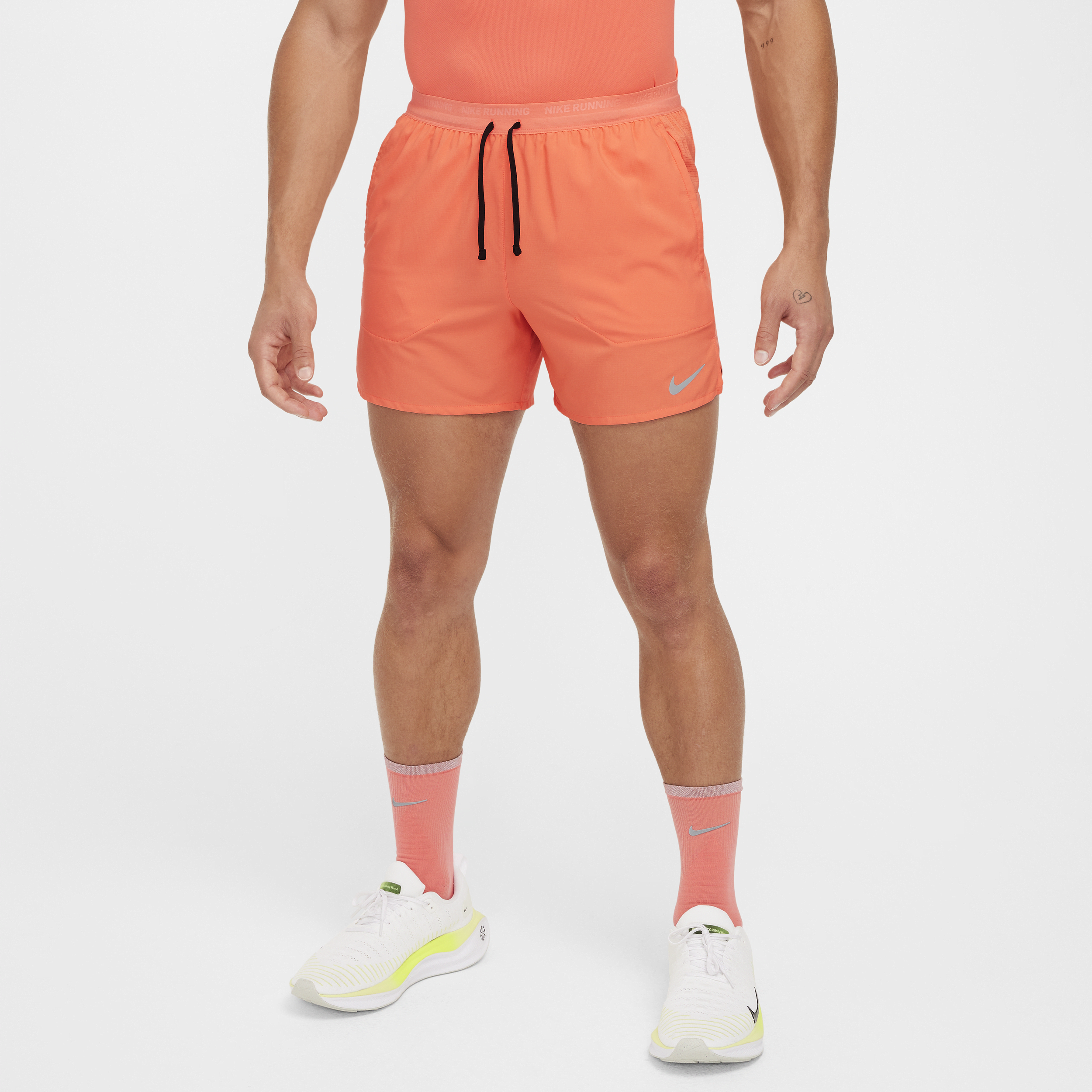 Nike Stride Dri-FIT hardloopshorts met binnenbroek voor heren (13 cm) - Roze