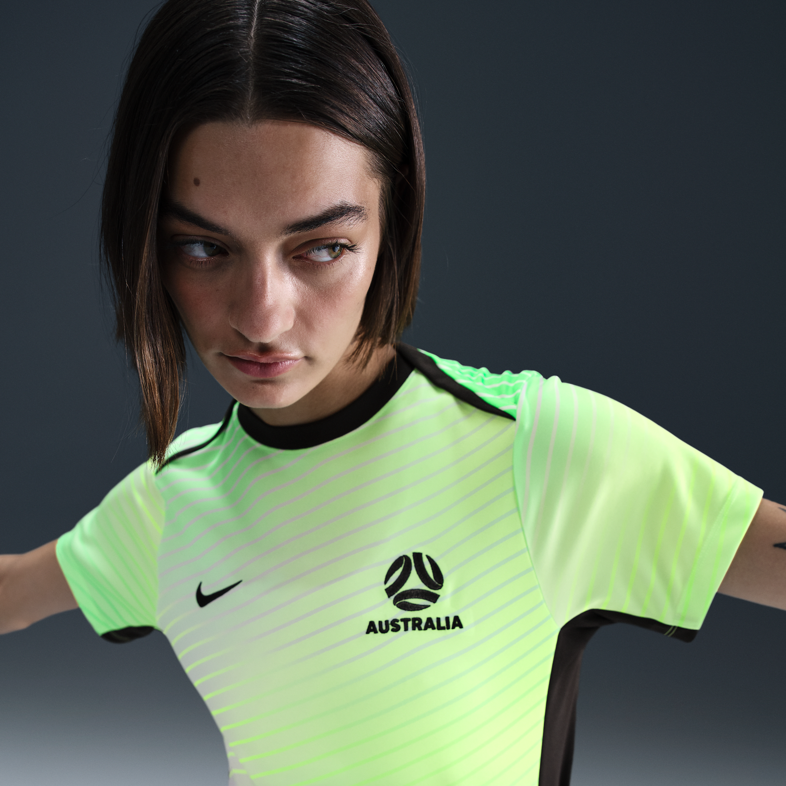 Australia Academy Pro Women's Nike Dri-FIT Football Pre-Match Short-Sleeve Top - Green - Polyester - 50% Recycled Polyester