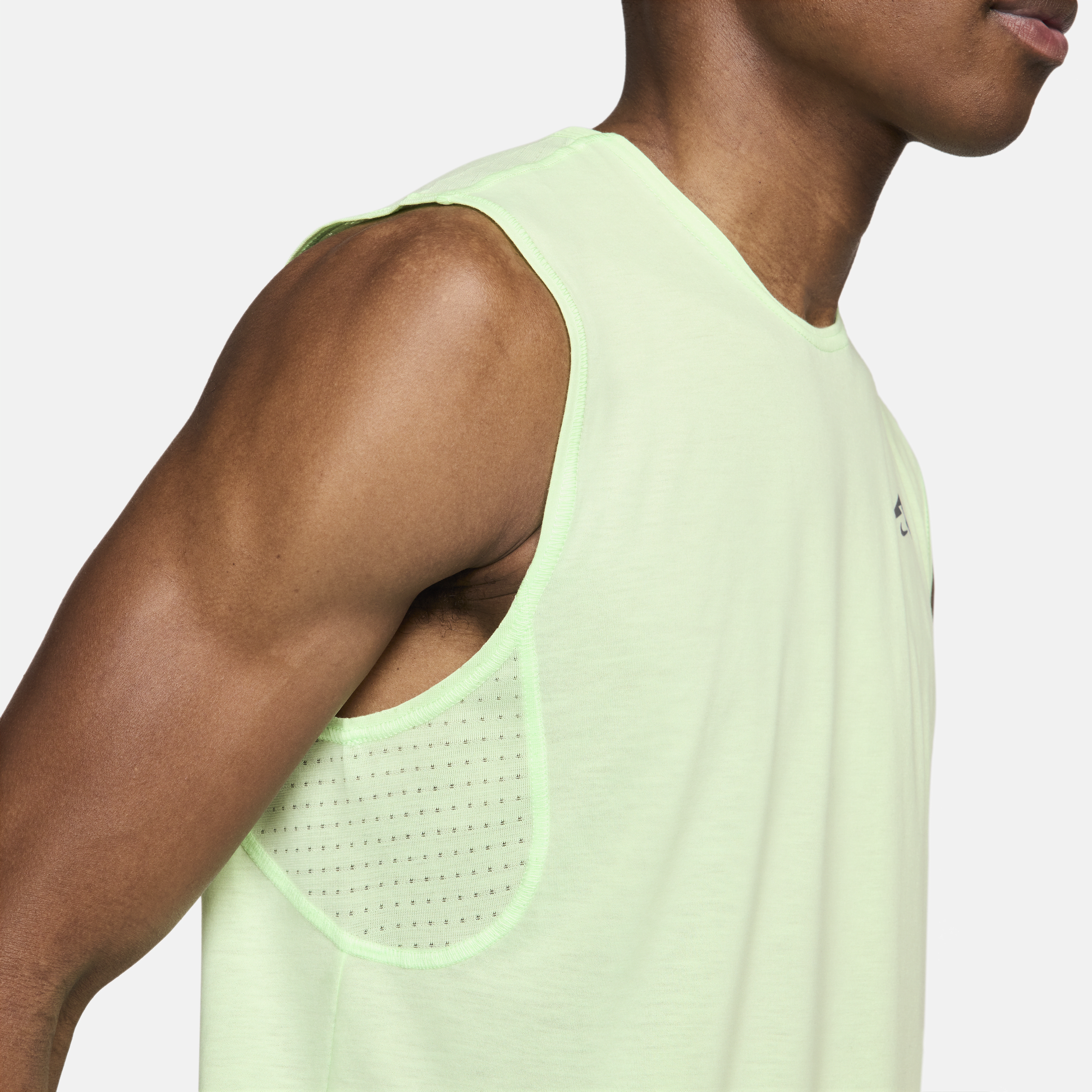 Nike Solar Chase mouwloze hardlooptop met Dri-FIT voor heren Groen