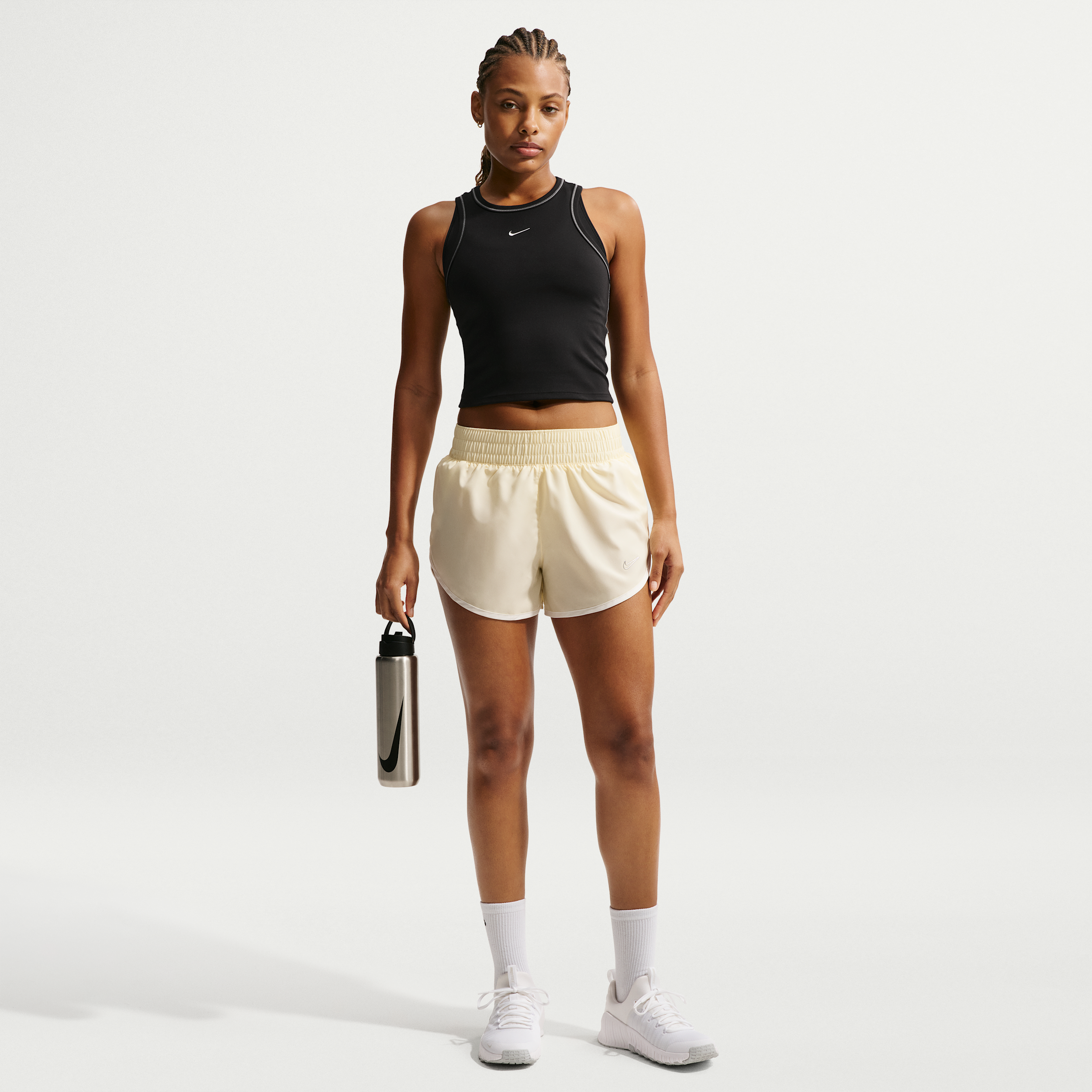 Thumbnail - Nike One Shorts aus Webmaterial mit Futter (Damen) - Braun