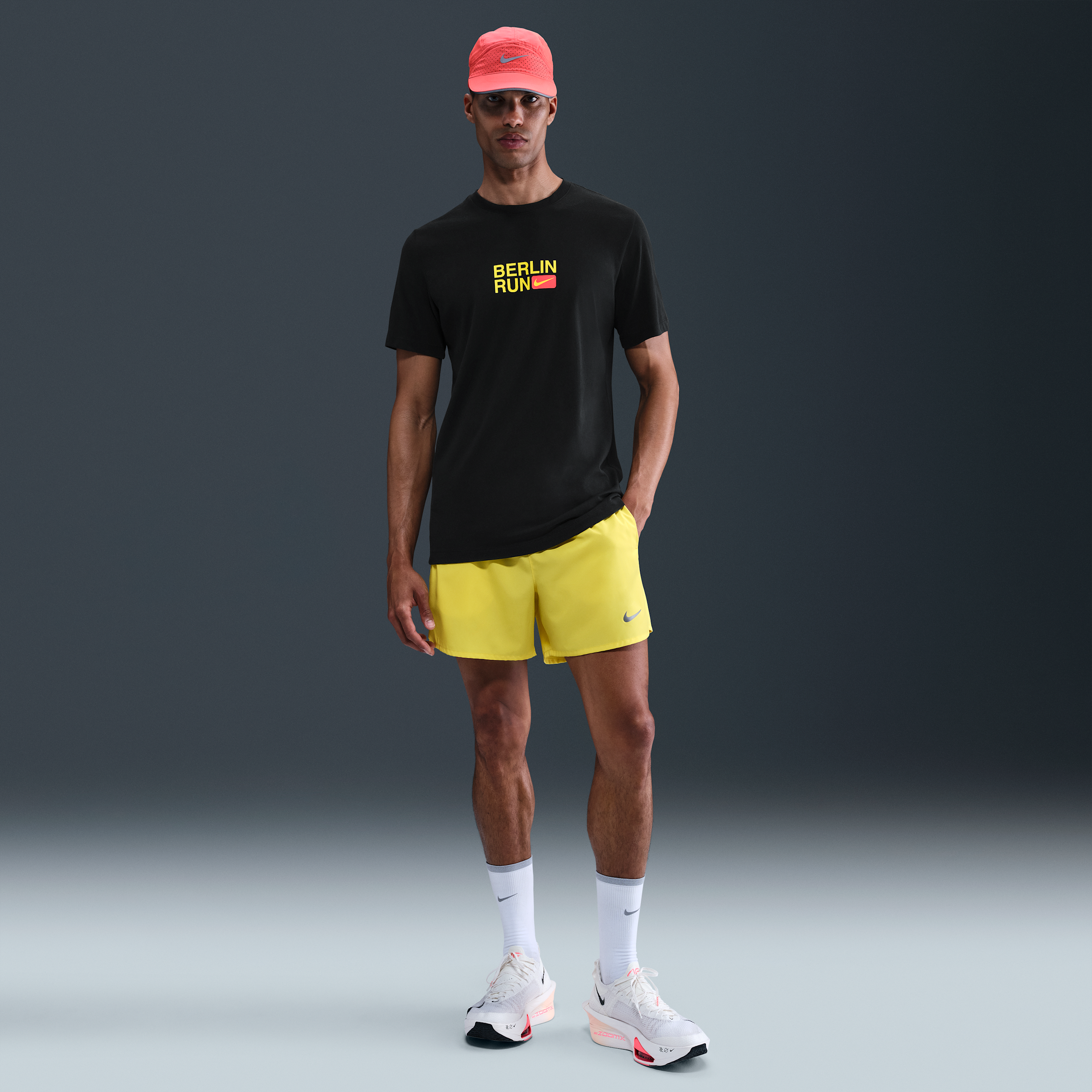 Nike hardloopshirt met korte mouwen en Dri-FIT voor heren Zwart