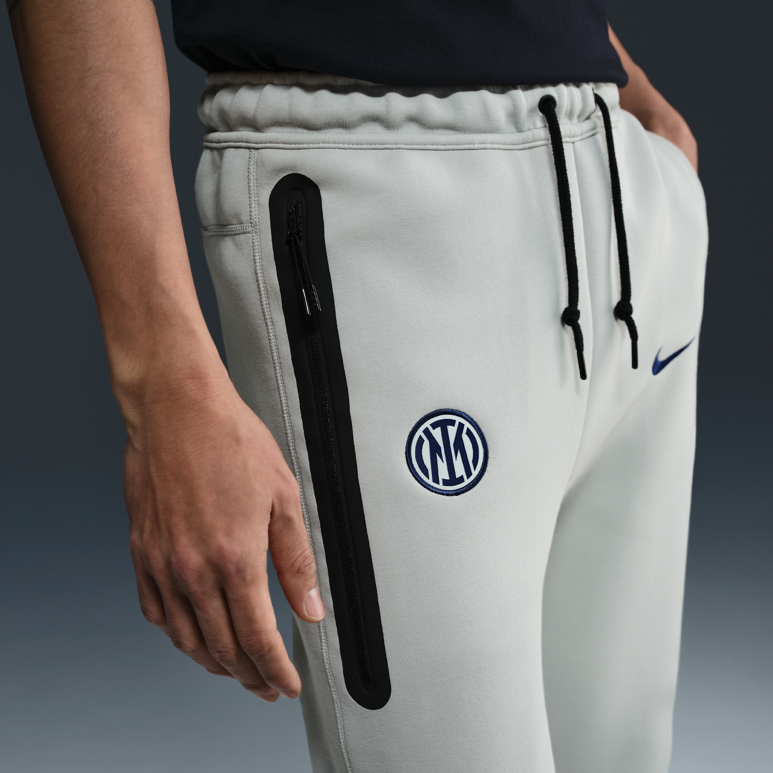 Thumbnail - Inter Mailand Tech Nike Football Fleece-Jogger (Herren) - Grau
