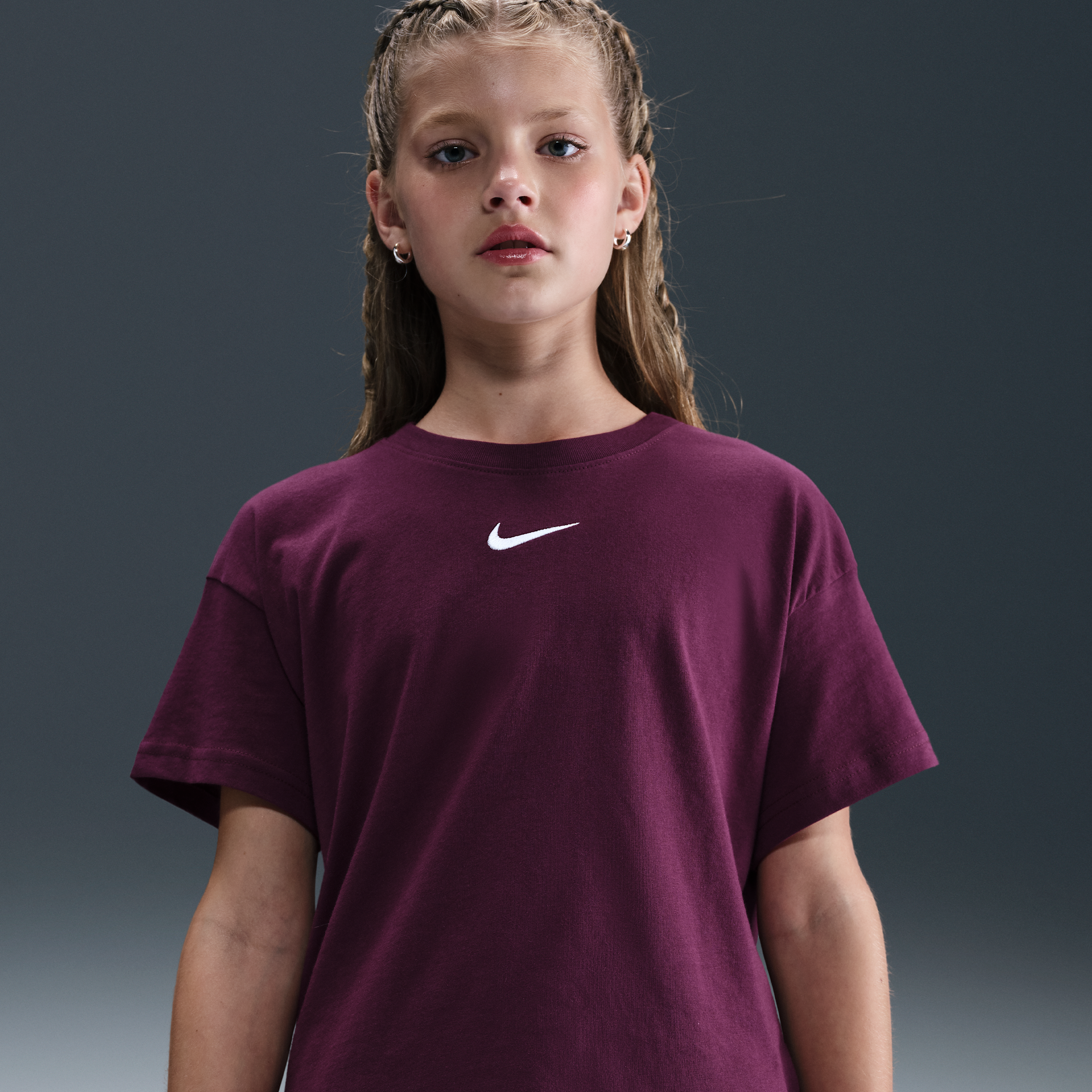 Nike Essential Older Kids (Girls) T-Shirt - Red - Cotton