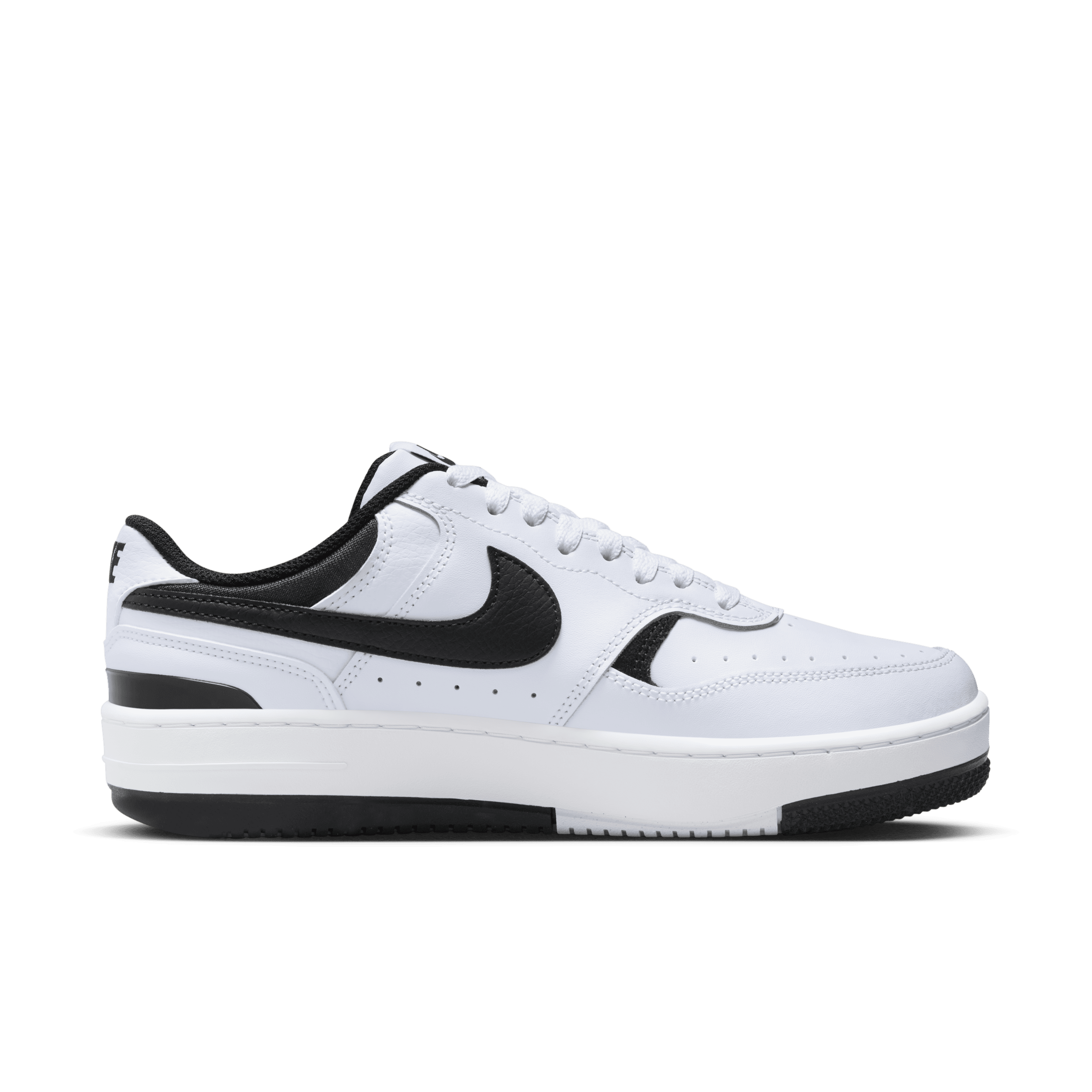 Chaussure Nike Gamma Force pour femme - Blanc