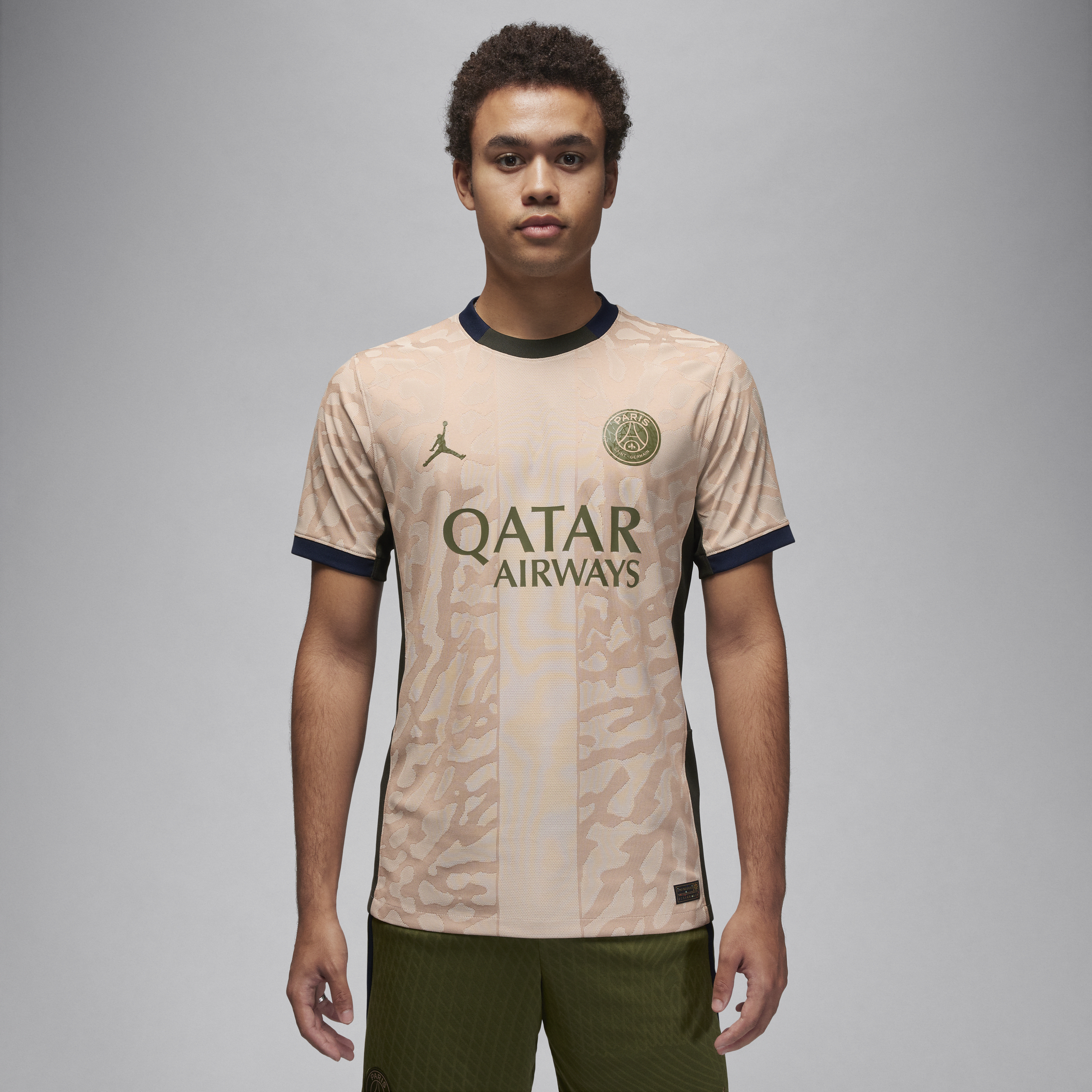 4e maillot de foot authentique Jordan Dri-FIT ADV Paris Saint-Germain 2023/24 Match pour homme - Marron