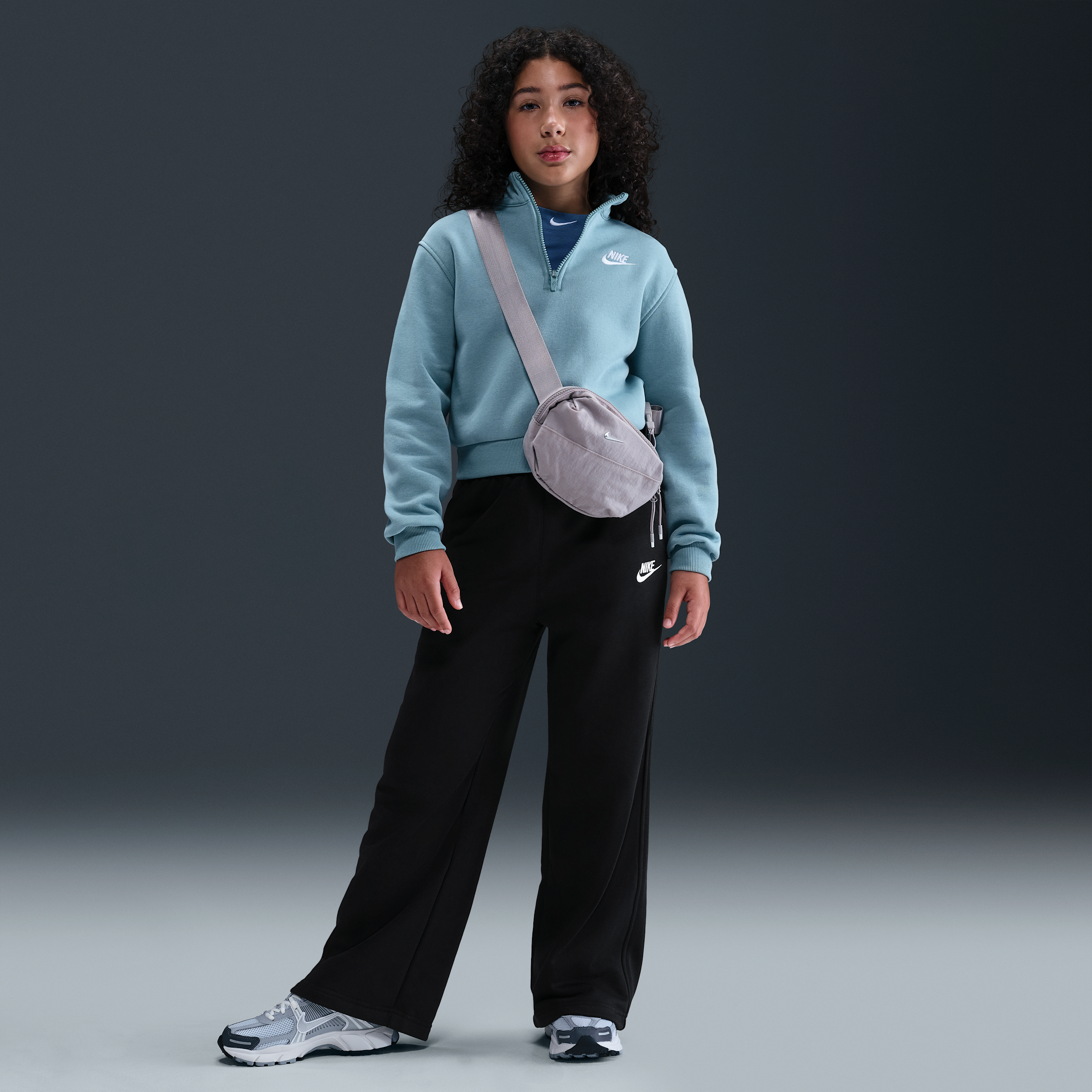Nike Sportswear Club Fleece Older Kids' (Girls') Wide-Leg Trousers - Fleece - Black