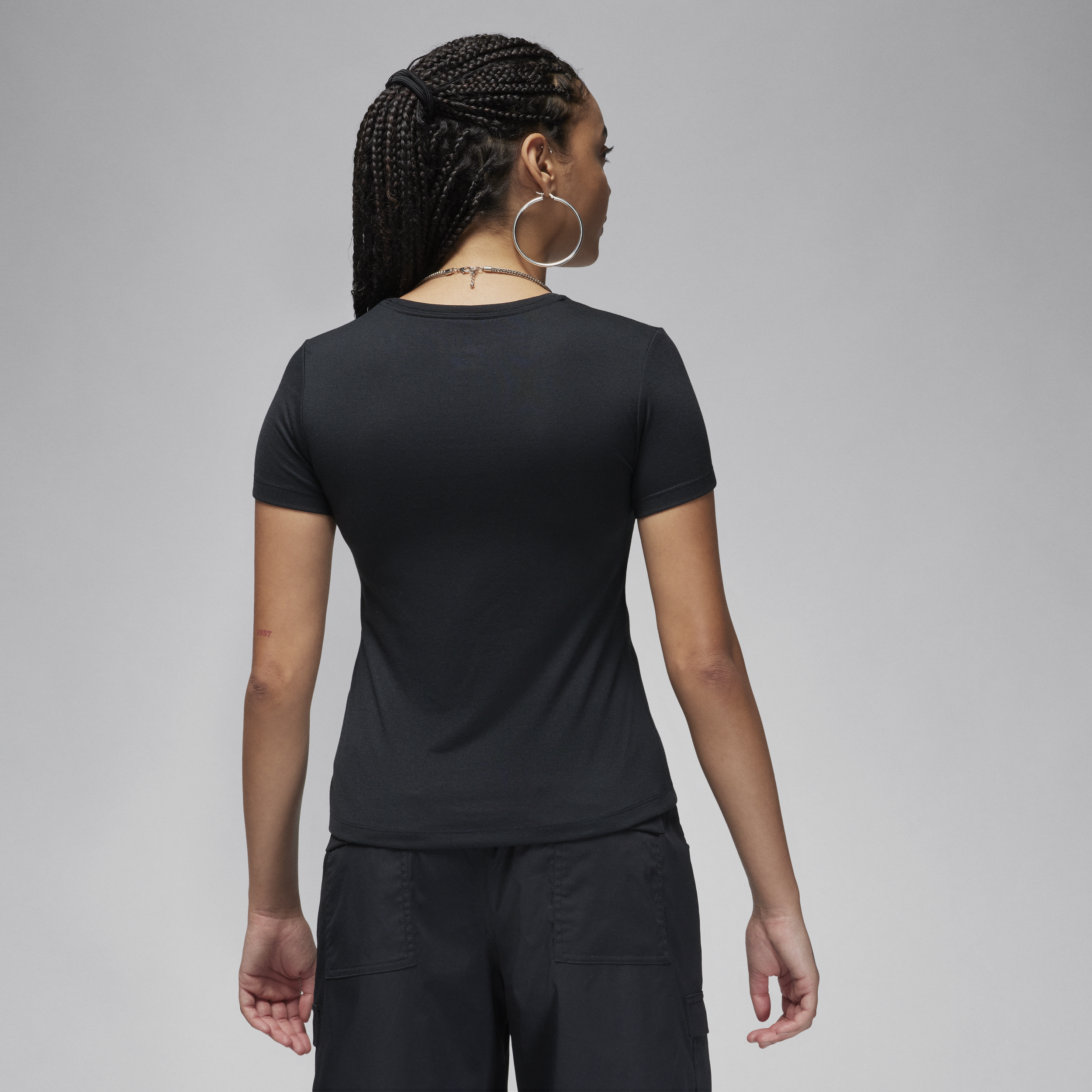 Jordan Essentials T-shirt met korte mouwen en aansluitende pasvorm voor dames Zwart