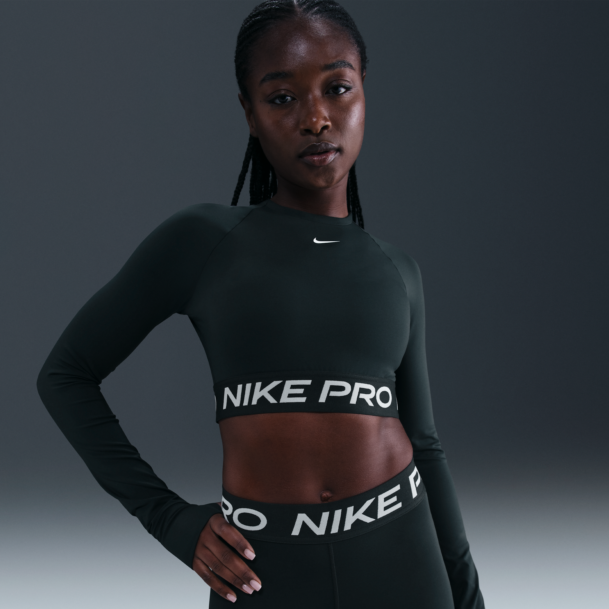 Thumbnail - Nike Pro Dri-FIT verkürztes Longsleeve (Damen) - Grün