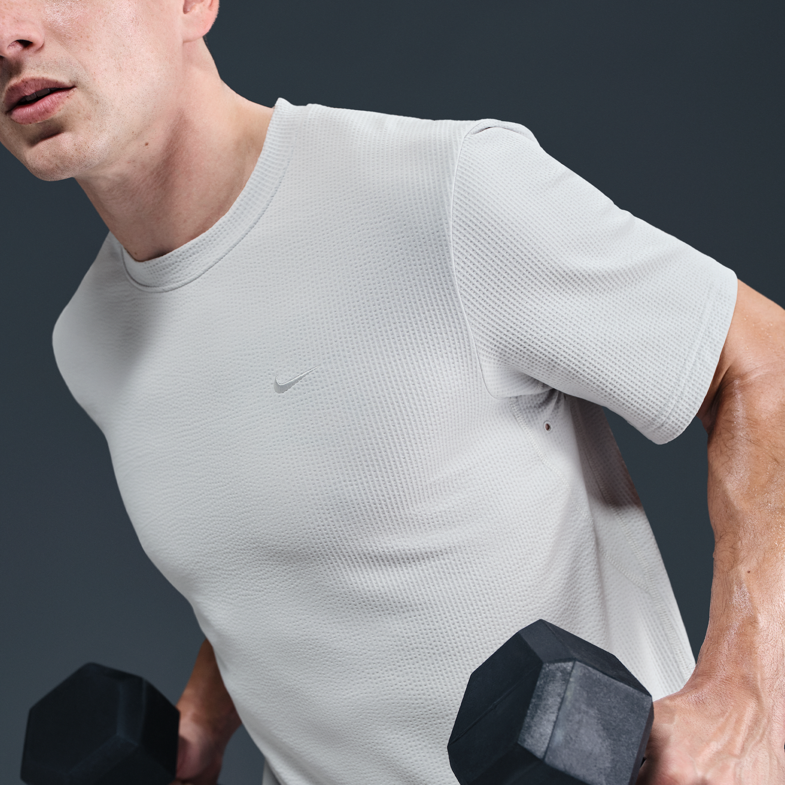 Haut à manches courtes Dri FIT Nike Primary pour homme - vue 4