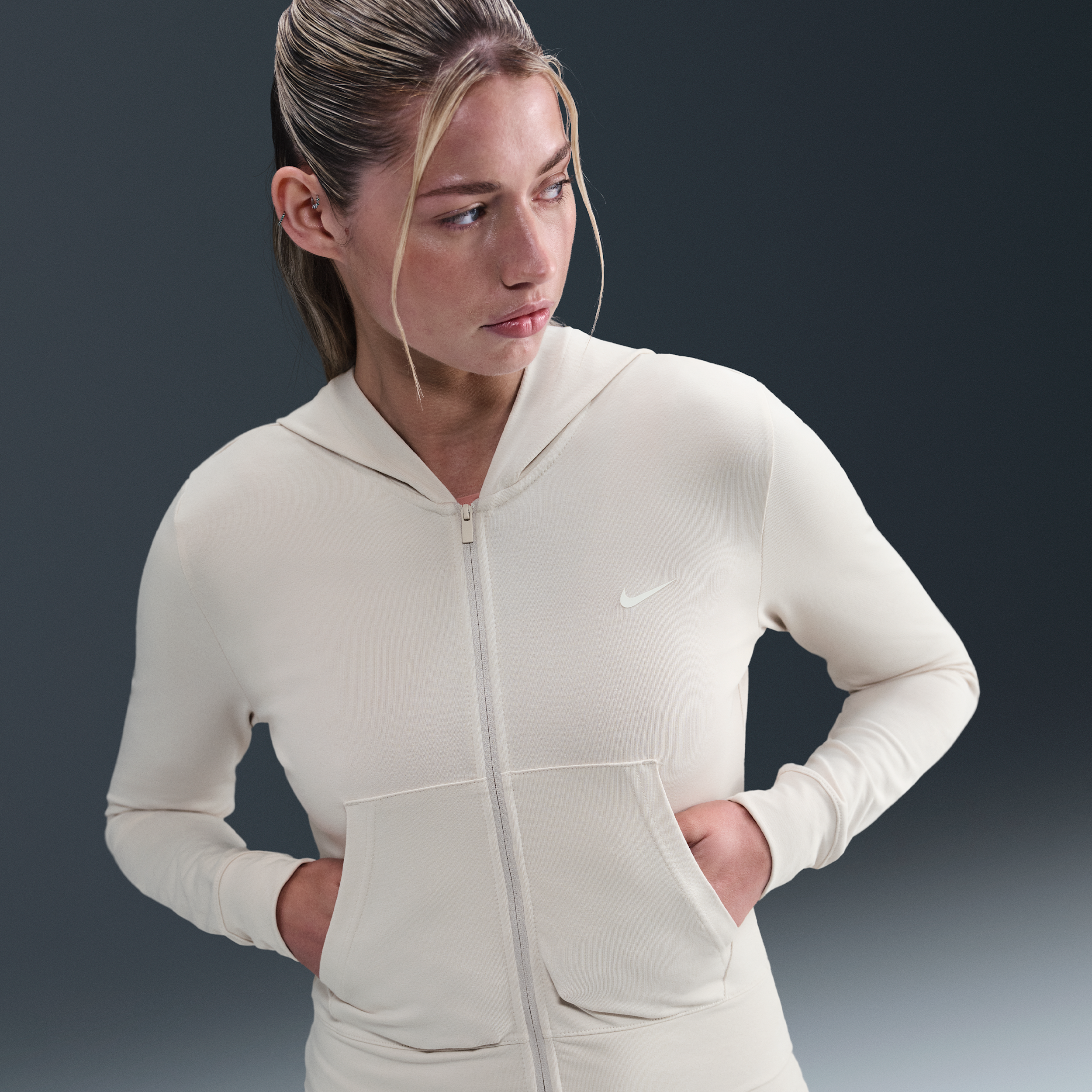 Thumbnail - Nike Longsleeve mit Kapuze und durchgehendem Reißverschluss (Damen) - Braun