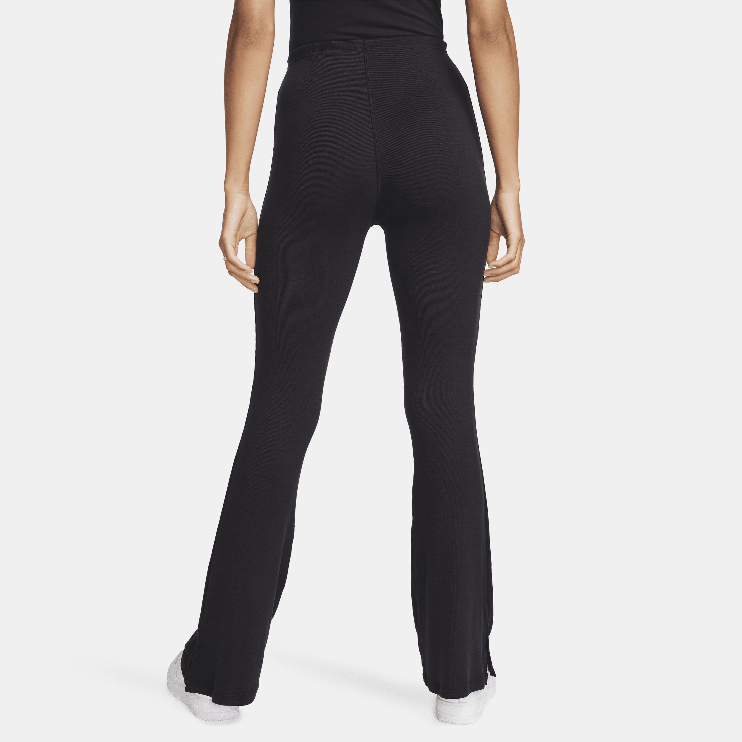 Nike Sportswear Chill Knit strakke legging met wijd uitlopende pijpen en mini-rib voor dames Zwart