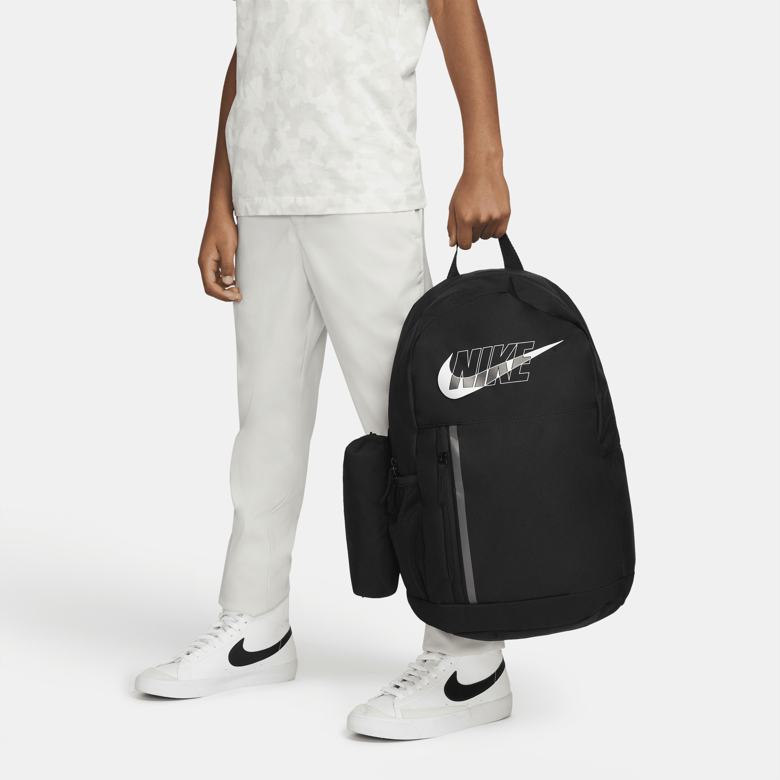 Nike Rugzak met graphic voor kids (20 liter) - Zwart