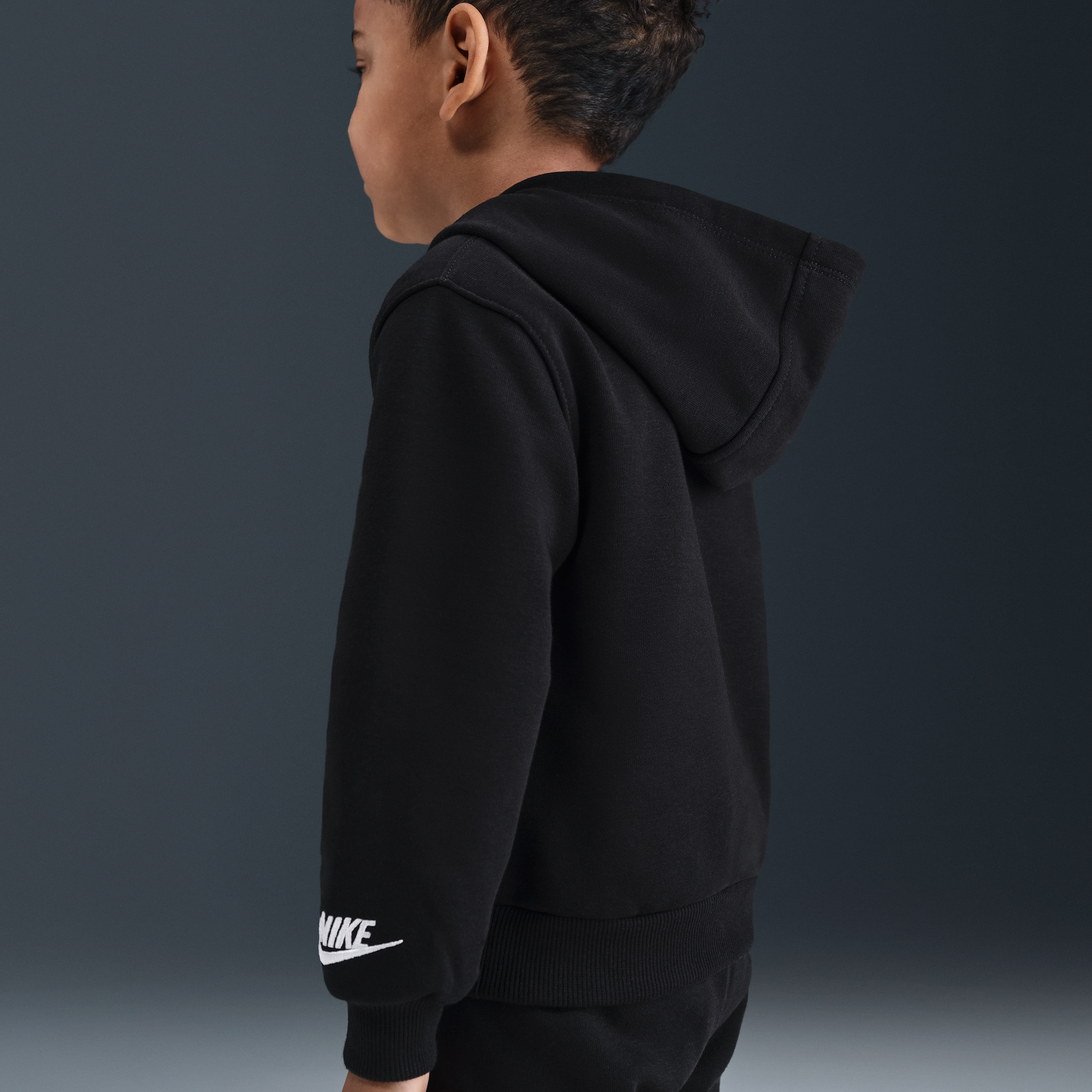 Thumbnail - Nike Reveal zweiteiliges Hoodie-Set (Kleinkinder) - Schwarz
