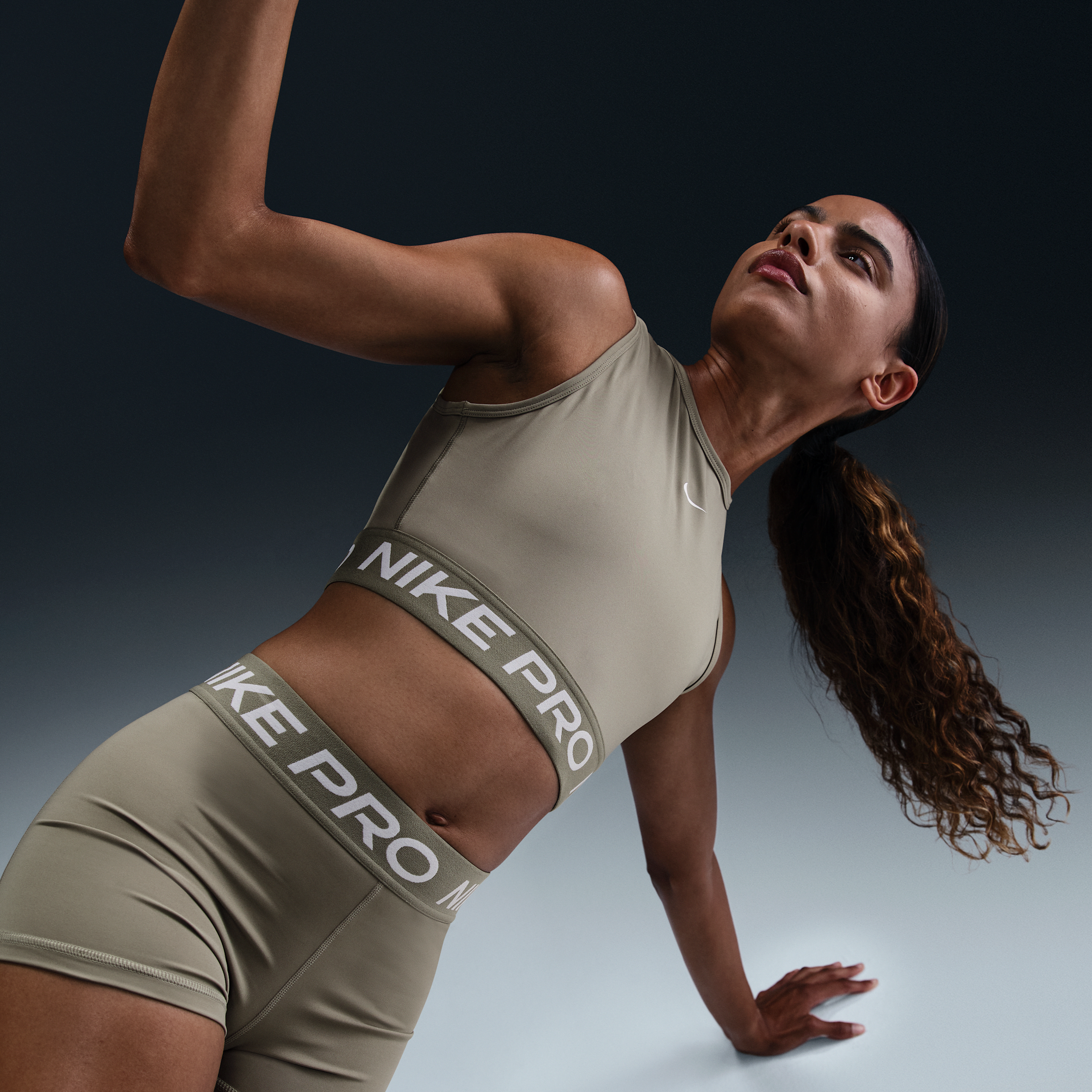 Débardeur court Nike Pro Dri-FIT pour femme - Vert