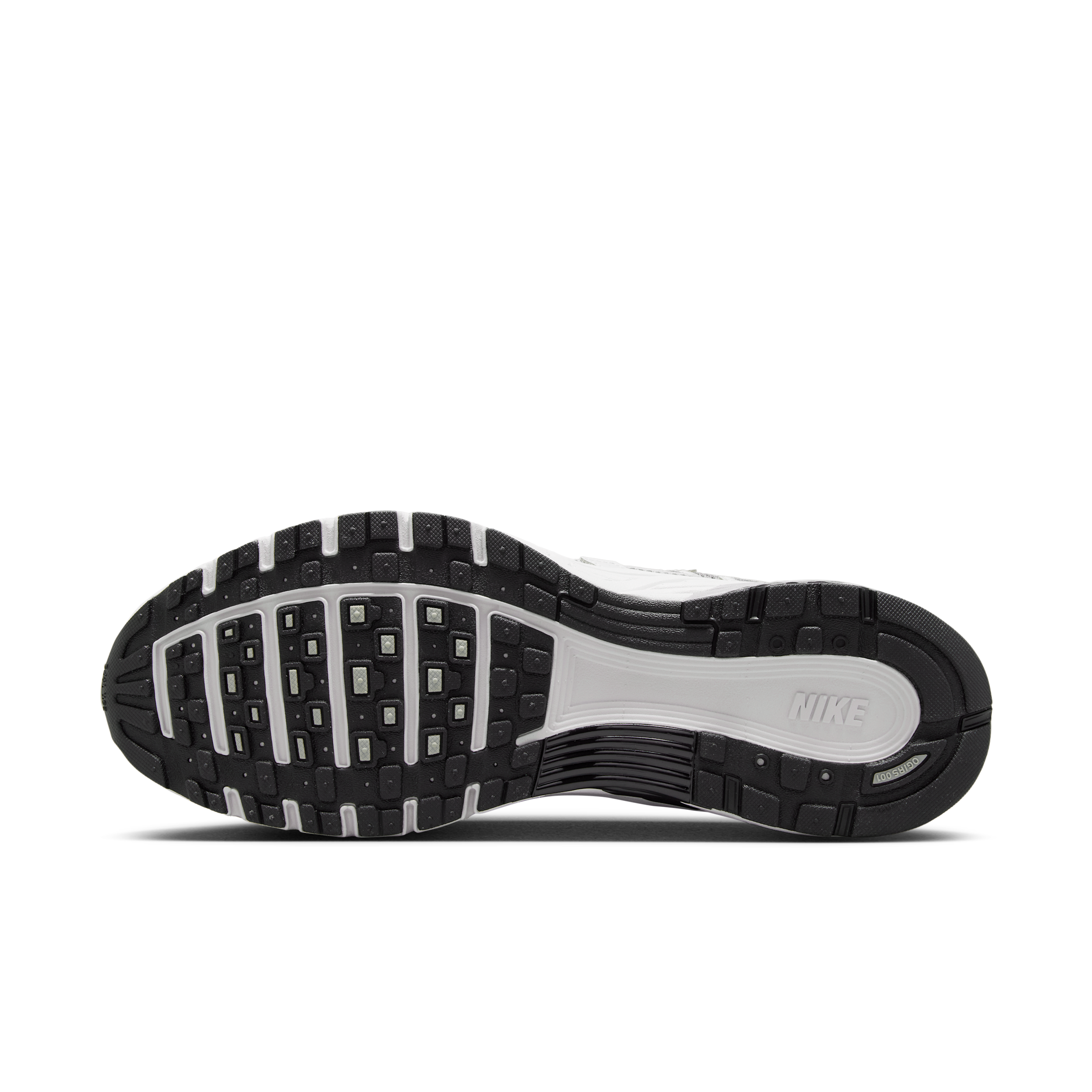 Nike P-6000 au meilleur prix