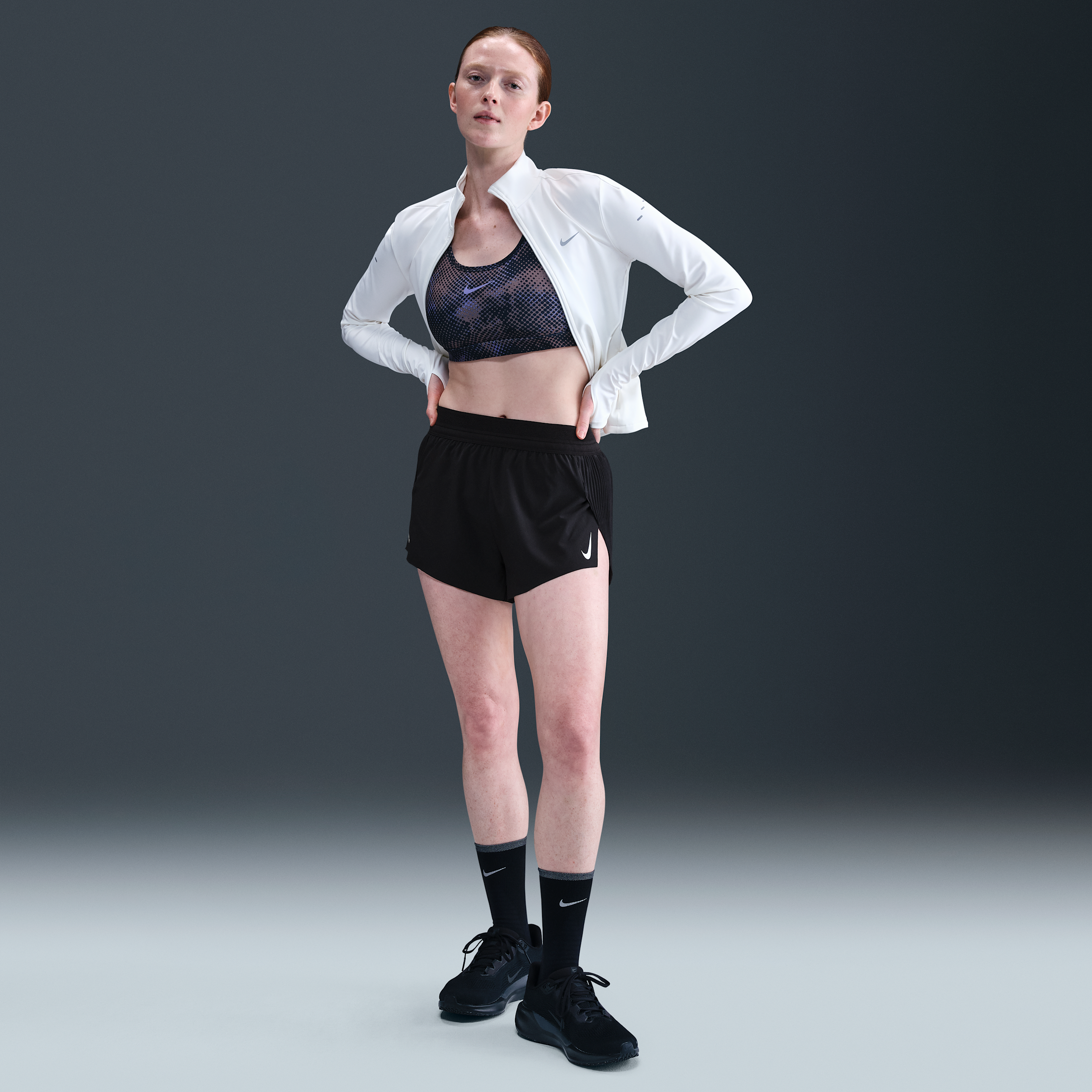 Thumbnail - Nike AeroSwift Dri-FIT ADV Laufshorts mit mittelhohem Bund und Innenslip (Damen, ca. 7,5 cm) - Schwarz