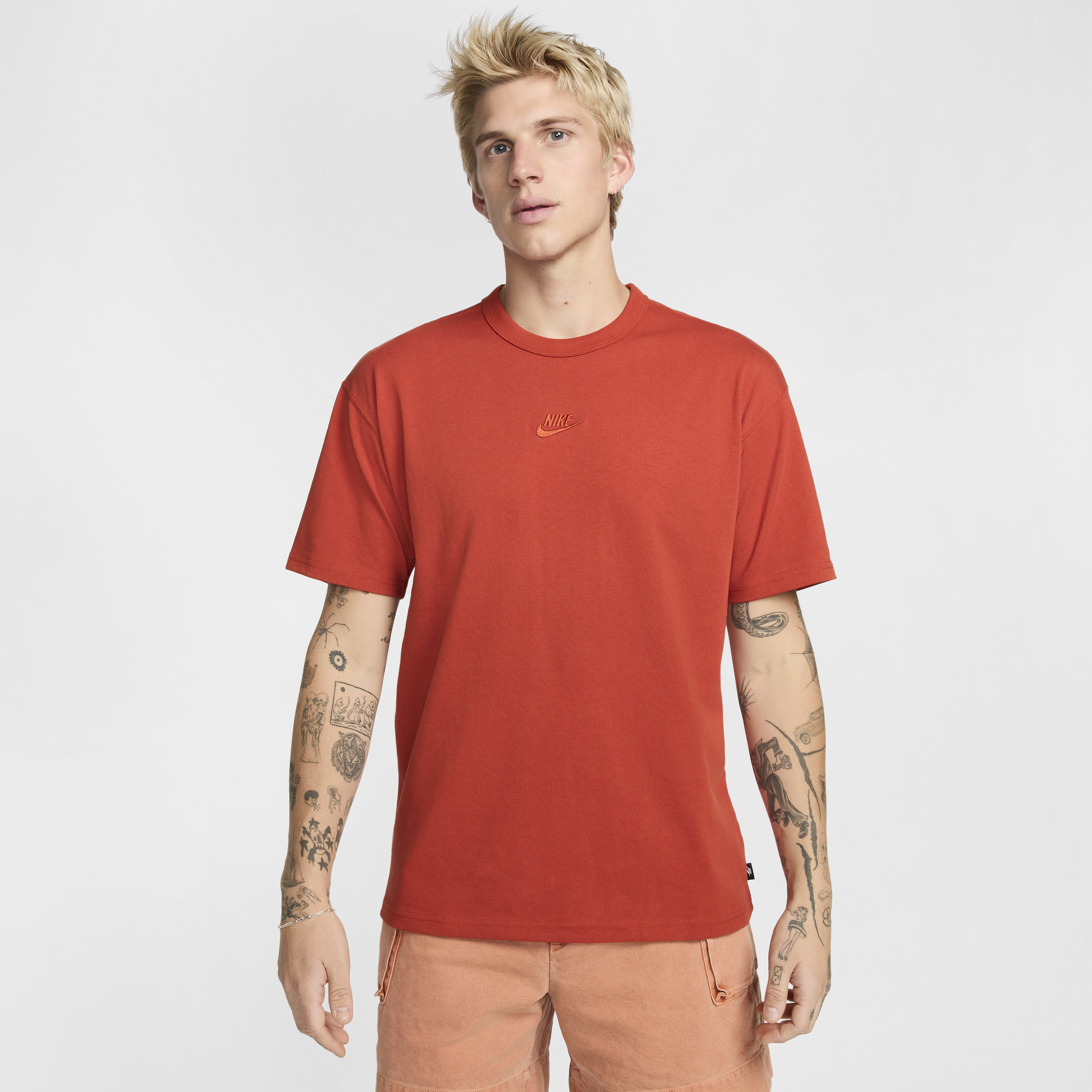 Image of Nike Sportswear Premium Essentials T-shirt voor heren - Rood