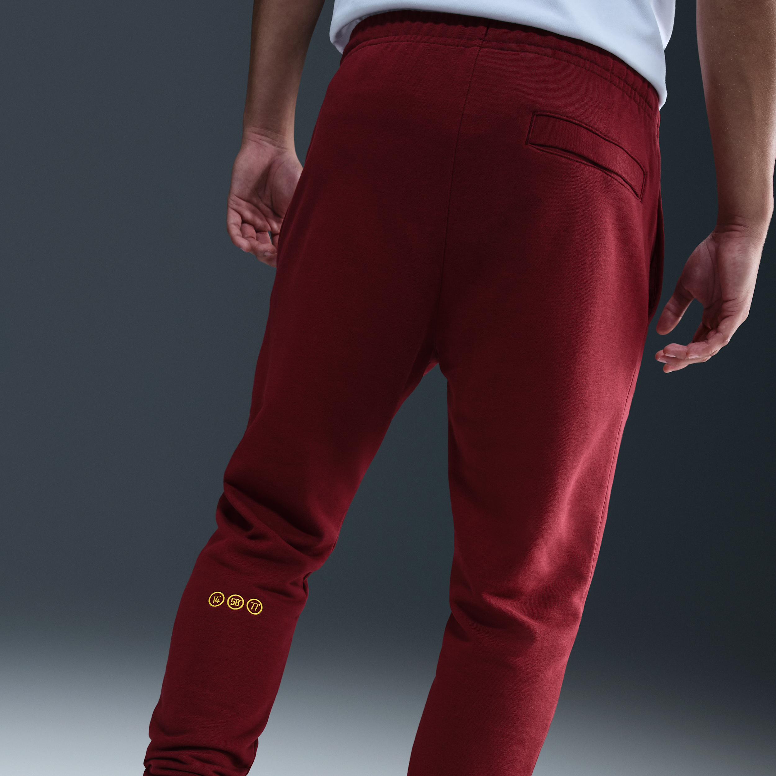 Thumbnail - FC Barcelona Club Fourth Nike Football Jogger (Herren) - Rot
