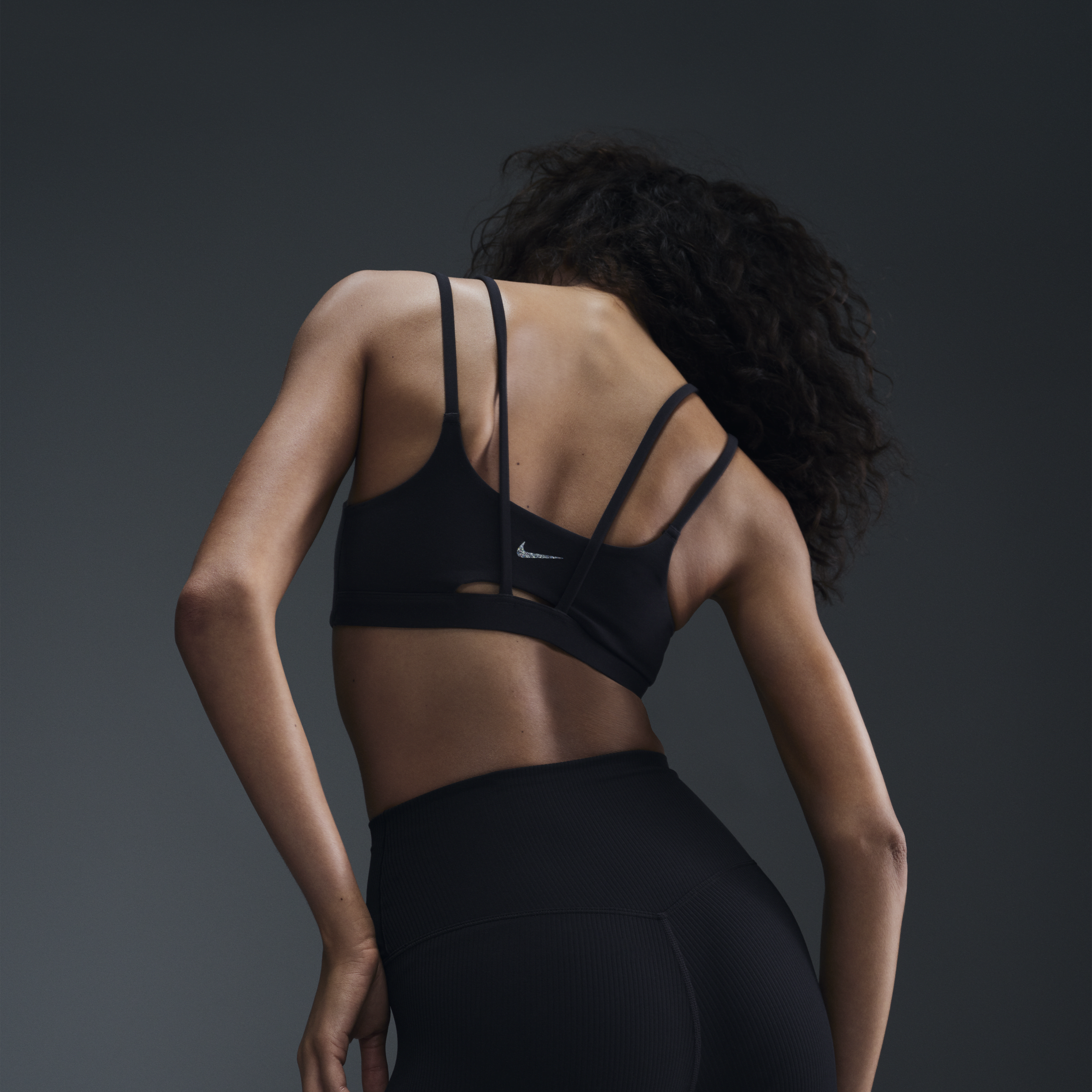 Brassière de sport rembourrée à maintien léger Nike Zenvy Strappy pour femme - Noir
