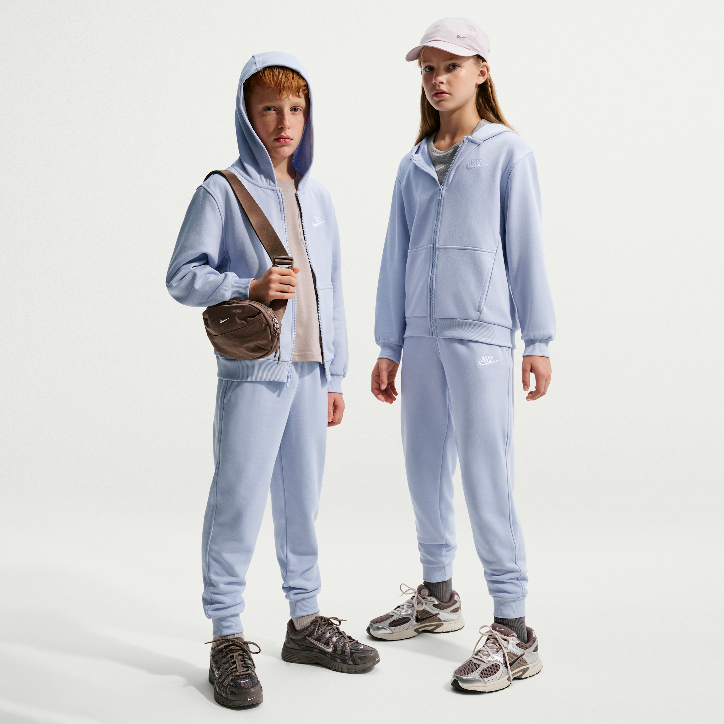 Pantaloni jogger in French Terry Nike Club Fleece – Ragazzo/a - Grigio