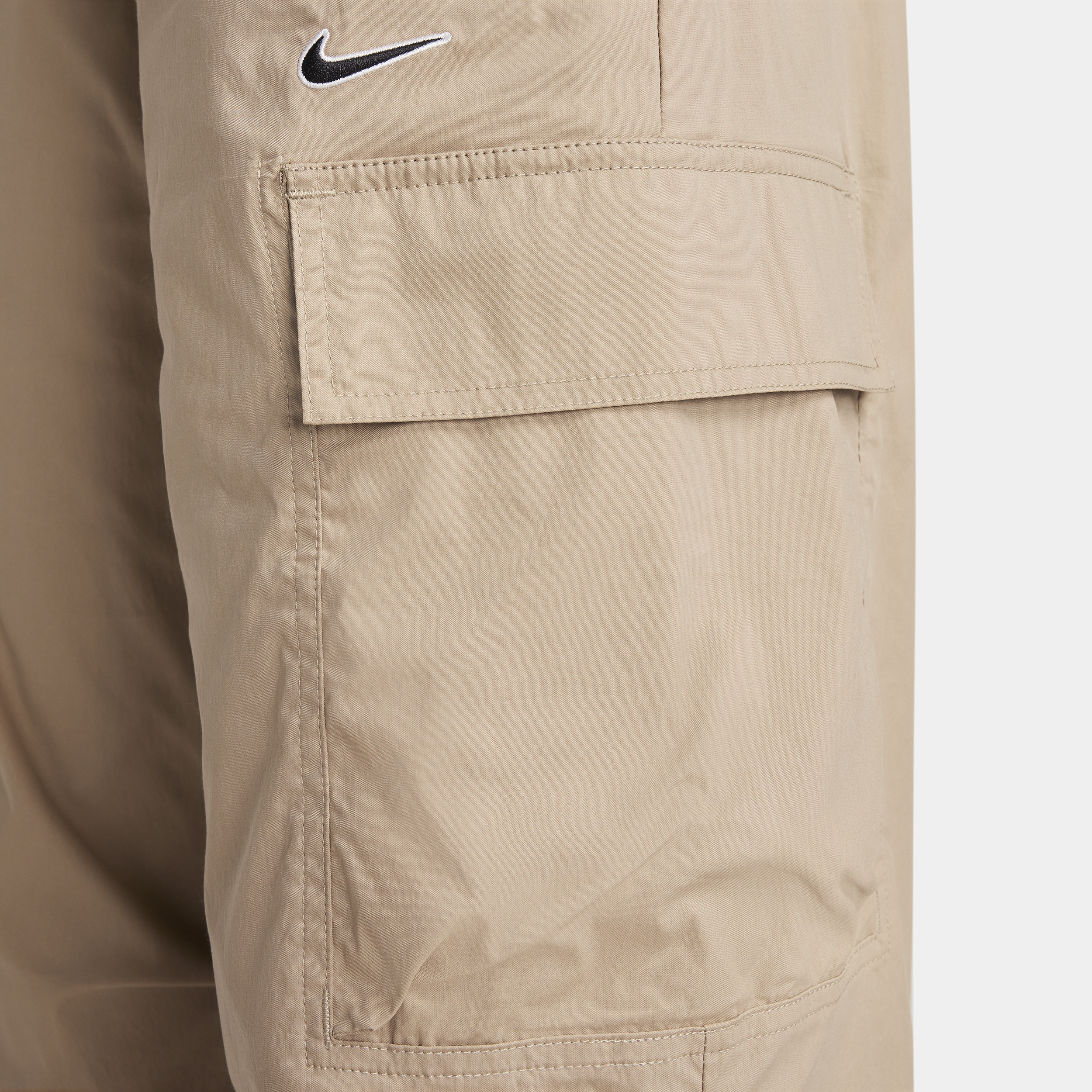 Nike Sportswear ruimvallende geweven cargobroek voor dames met hoge taille Bruin