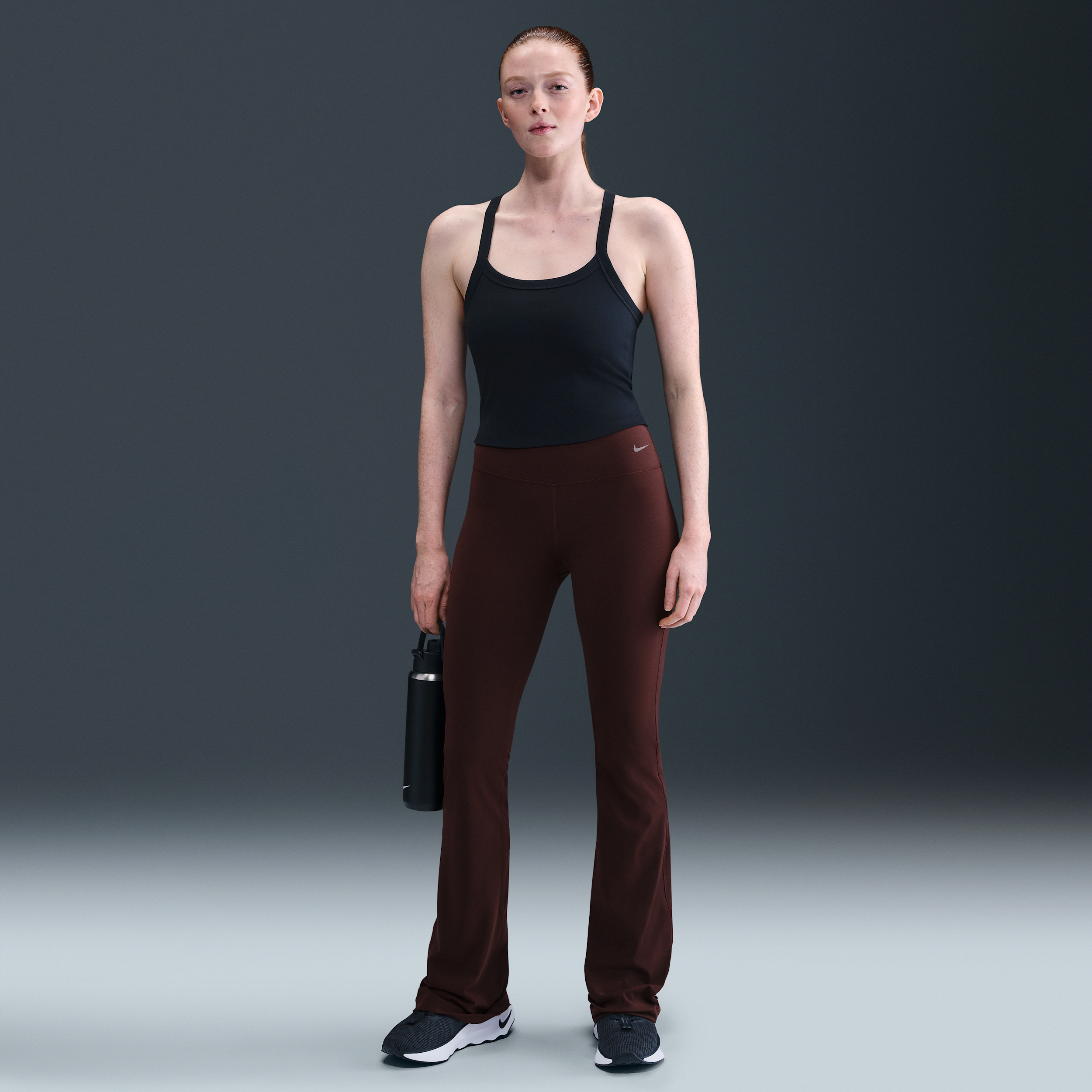 Nike Zenvy dameslegging met hoge taille en wijde pijpen - Rood