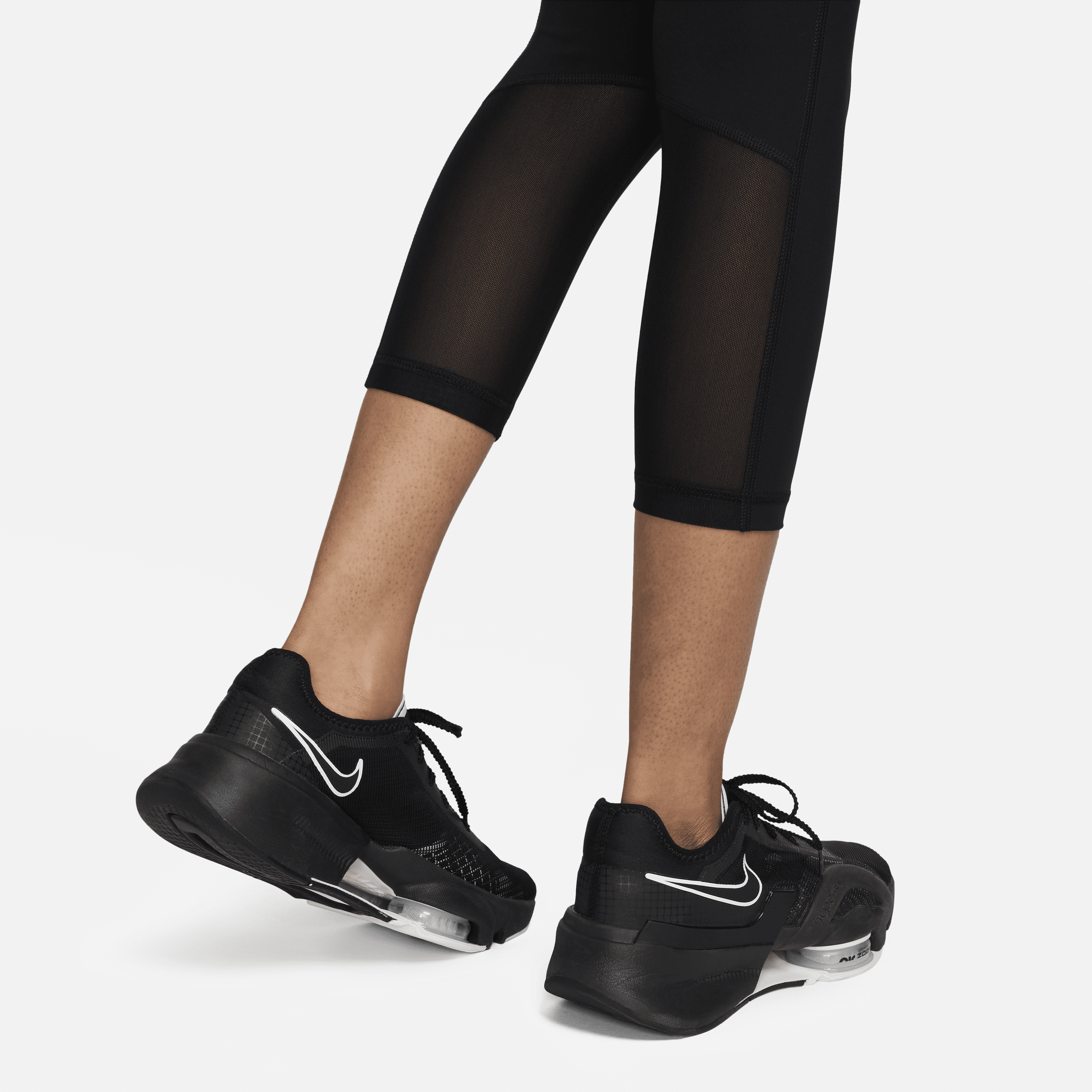 Nike Pro korte legging met mesh vlakken en halfhoge taille voor dames Zwart