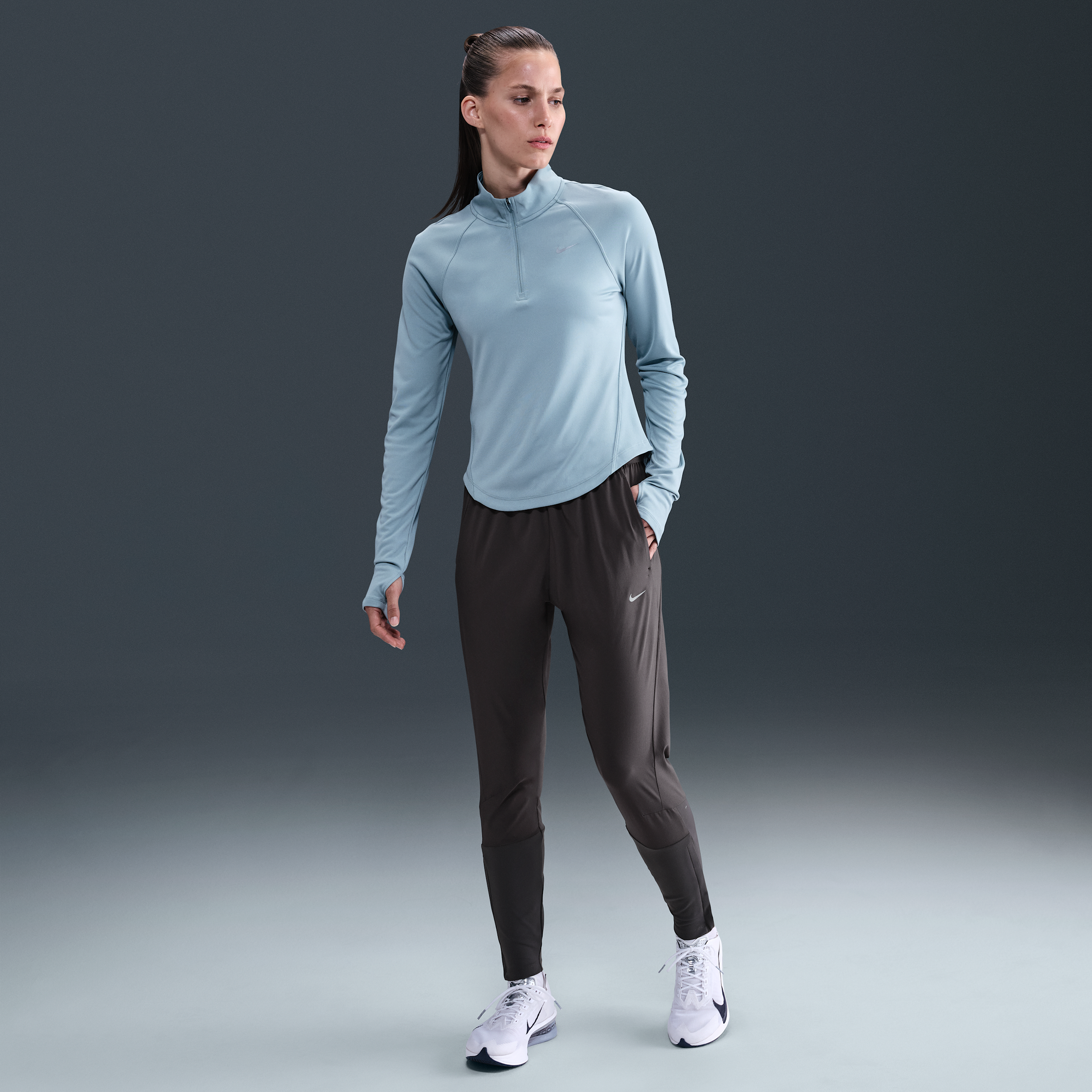 Thumbnail - Nike Swft Dri-FIT Laufhose mit mittelhohem Bund (Damen) - Grau