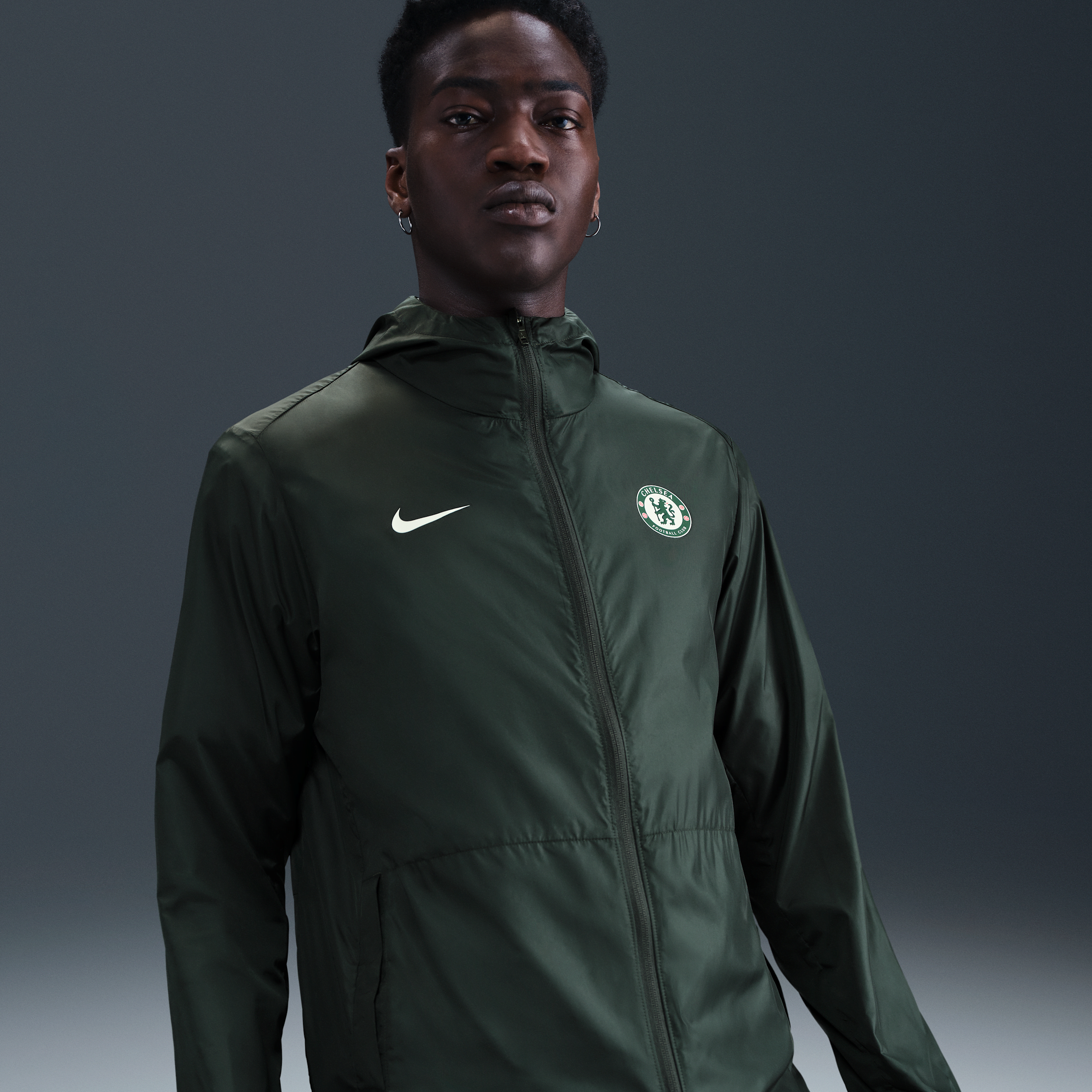 Nike Chelsea FC Academy Pro  voetbalregenjack met capuchon voor heren - Groen